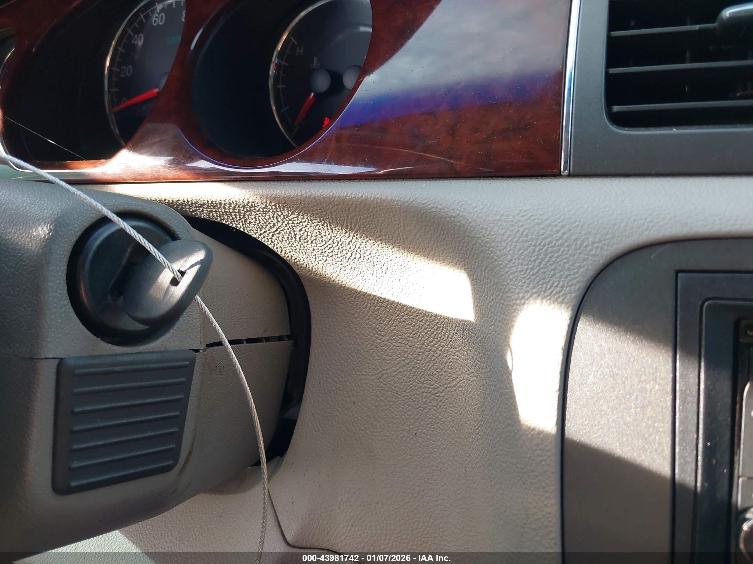 BUICK LUCERNE image 11