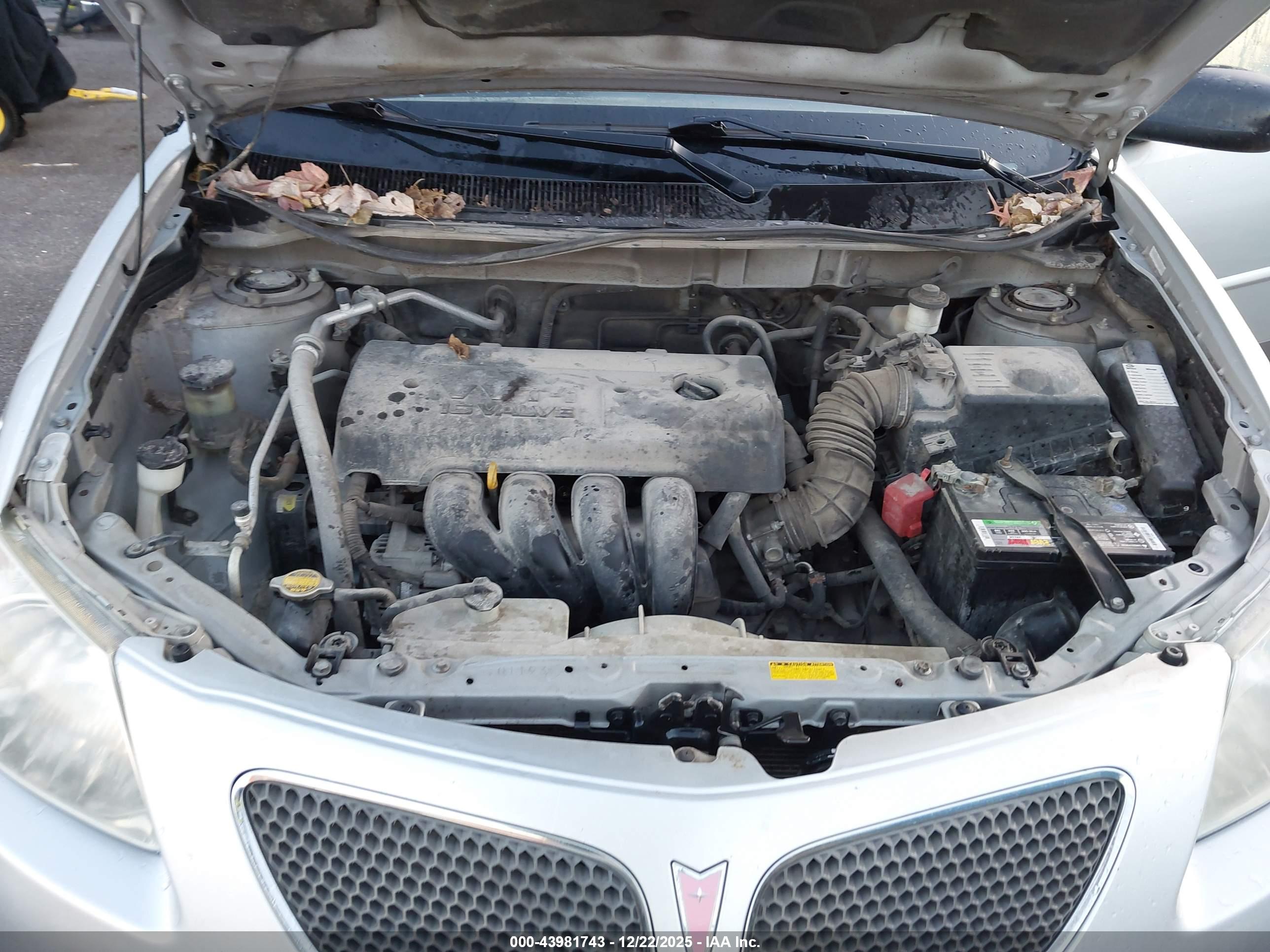 PONTIAC VIBE image 10