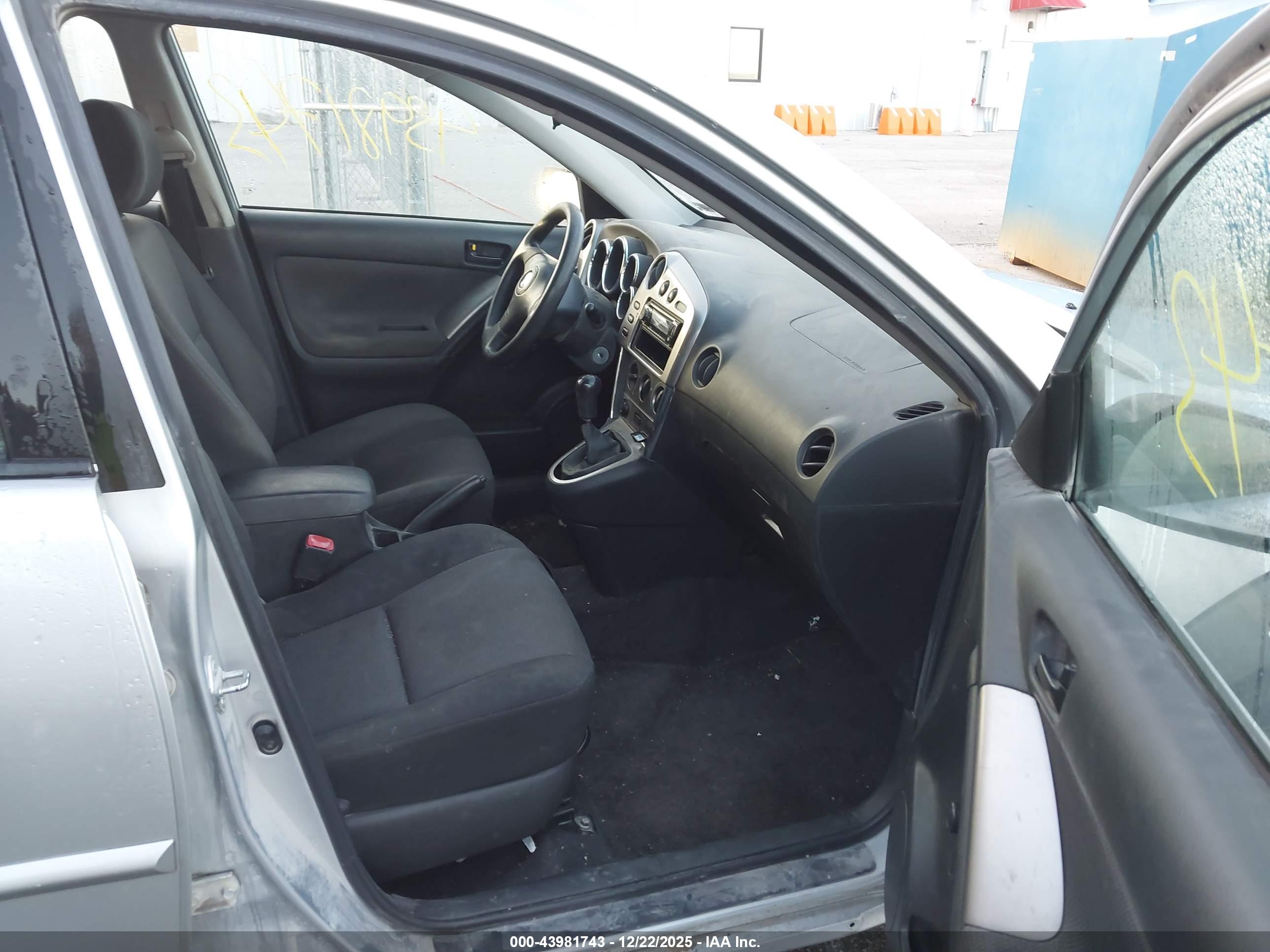 PONTIAC VIBE image 5