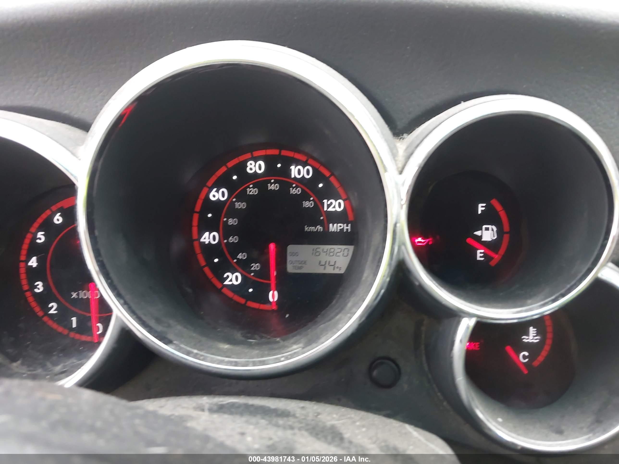 PONTIAC VIBE image 7