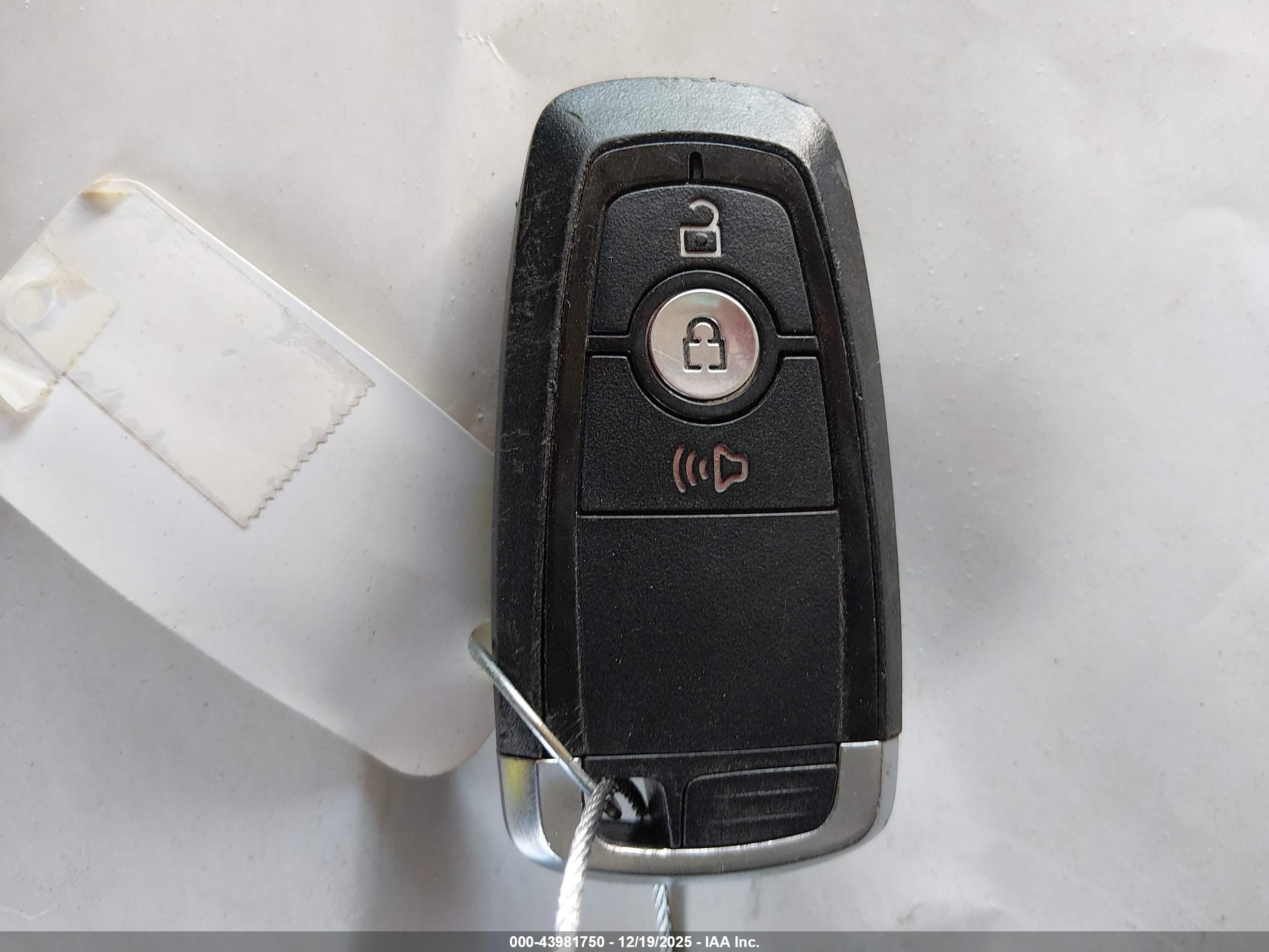 FORD ESCAPE image 11