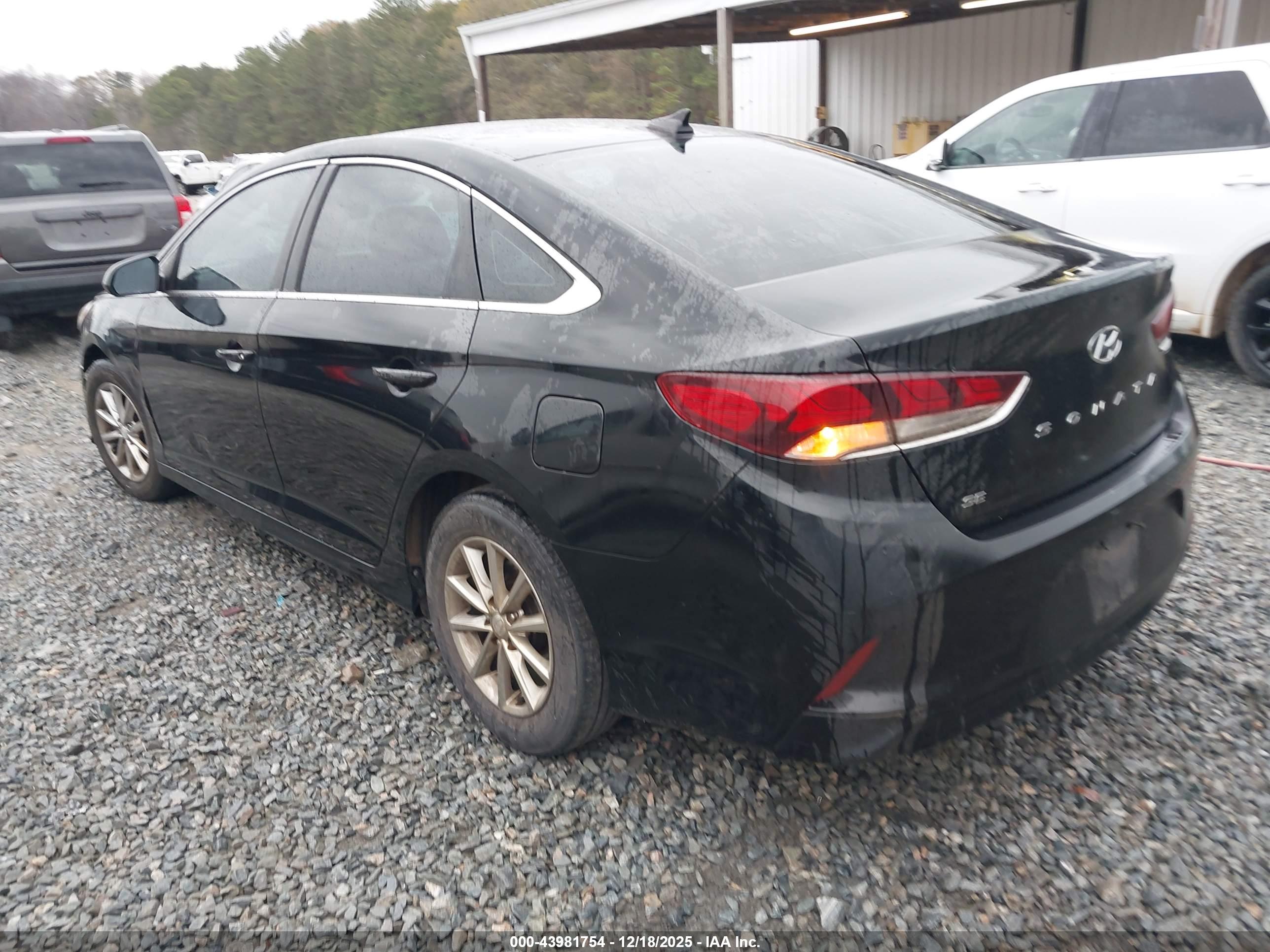 HYUNDAI SONATA image 3
