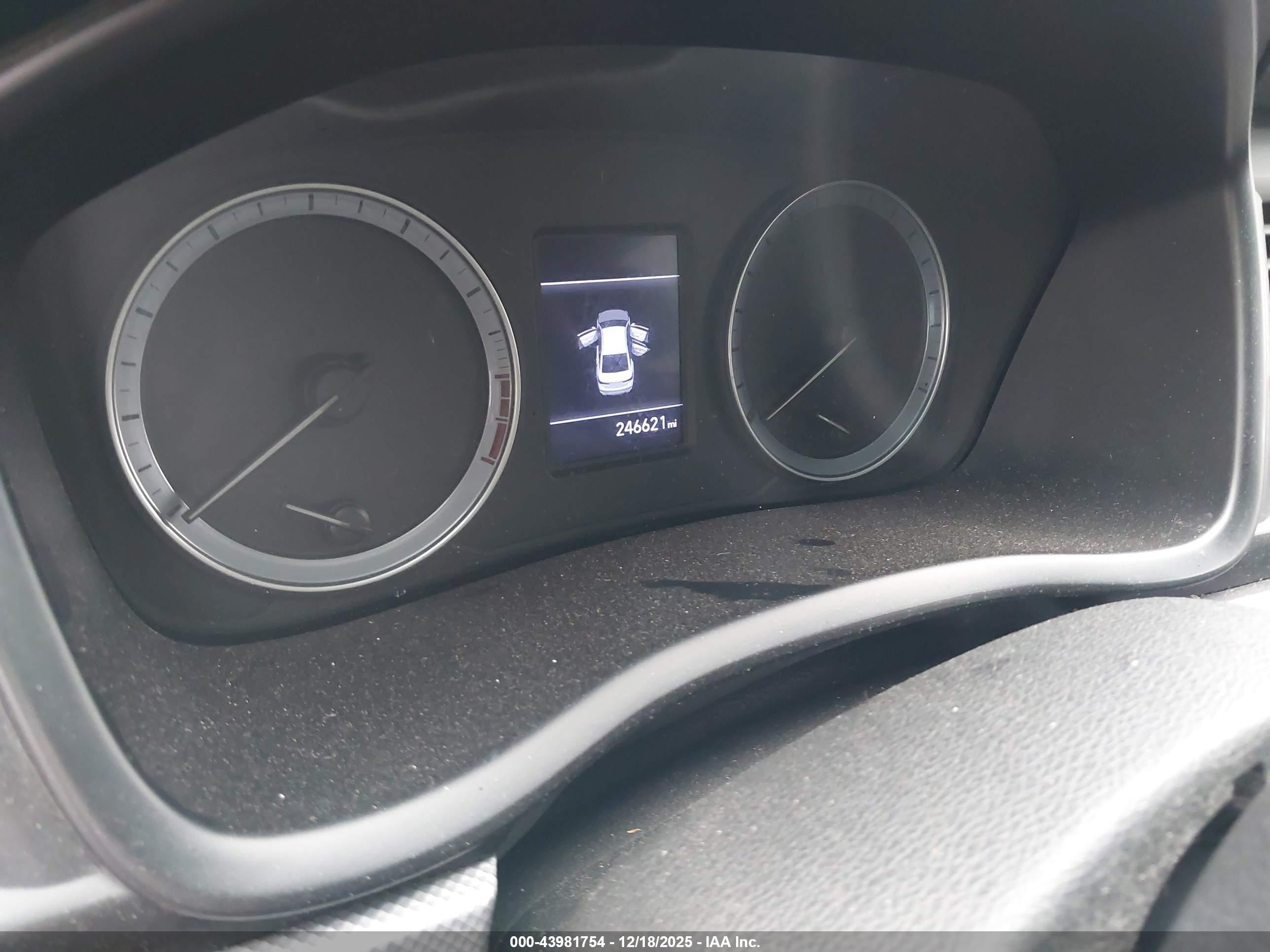HYUNDAI SONATA image 7