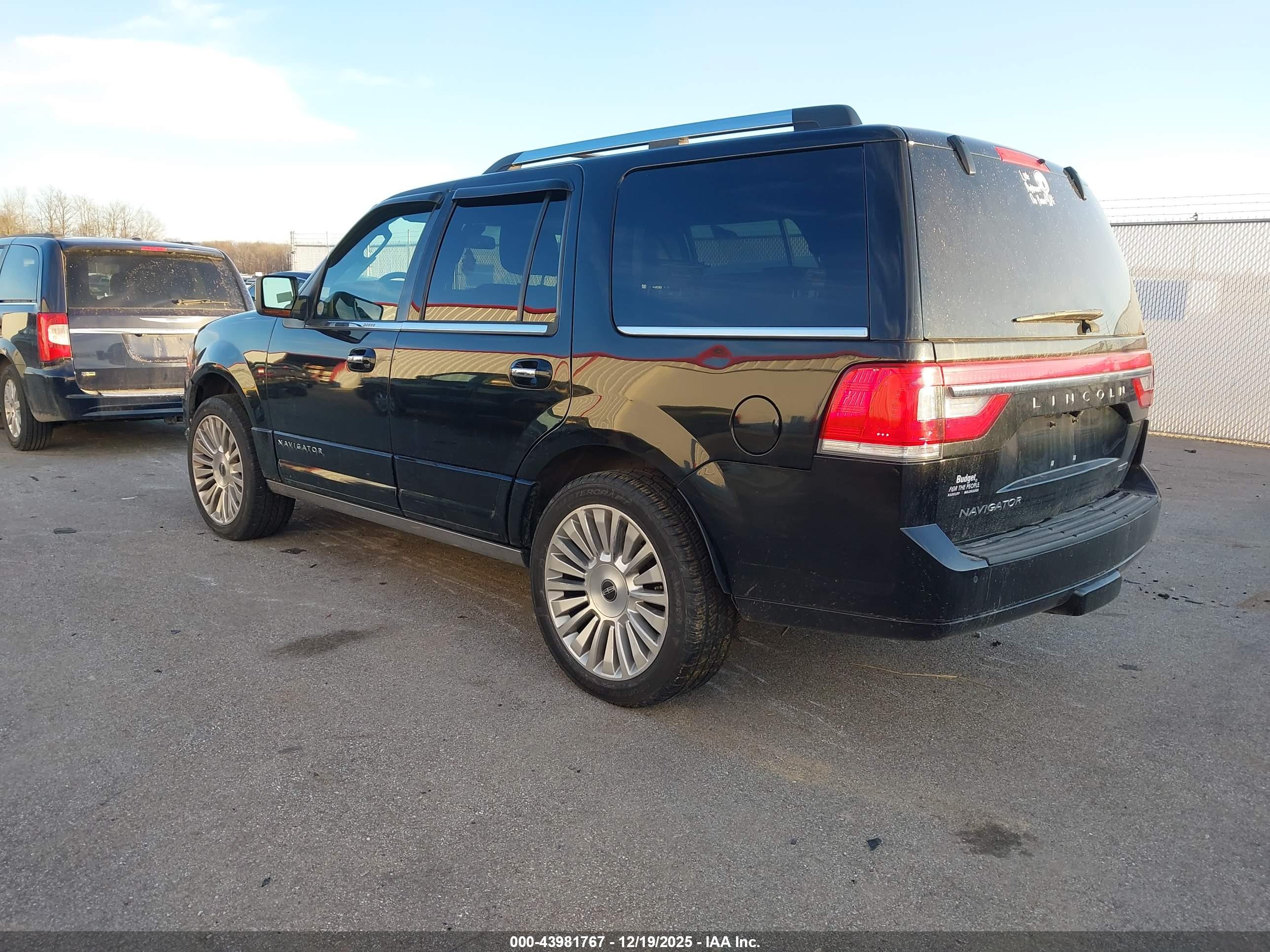 LINCOLN NAVIGATOR image 3
