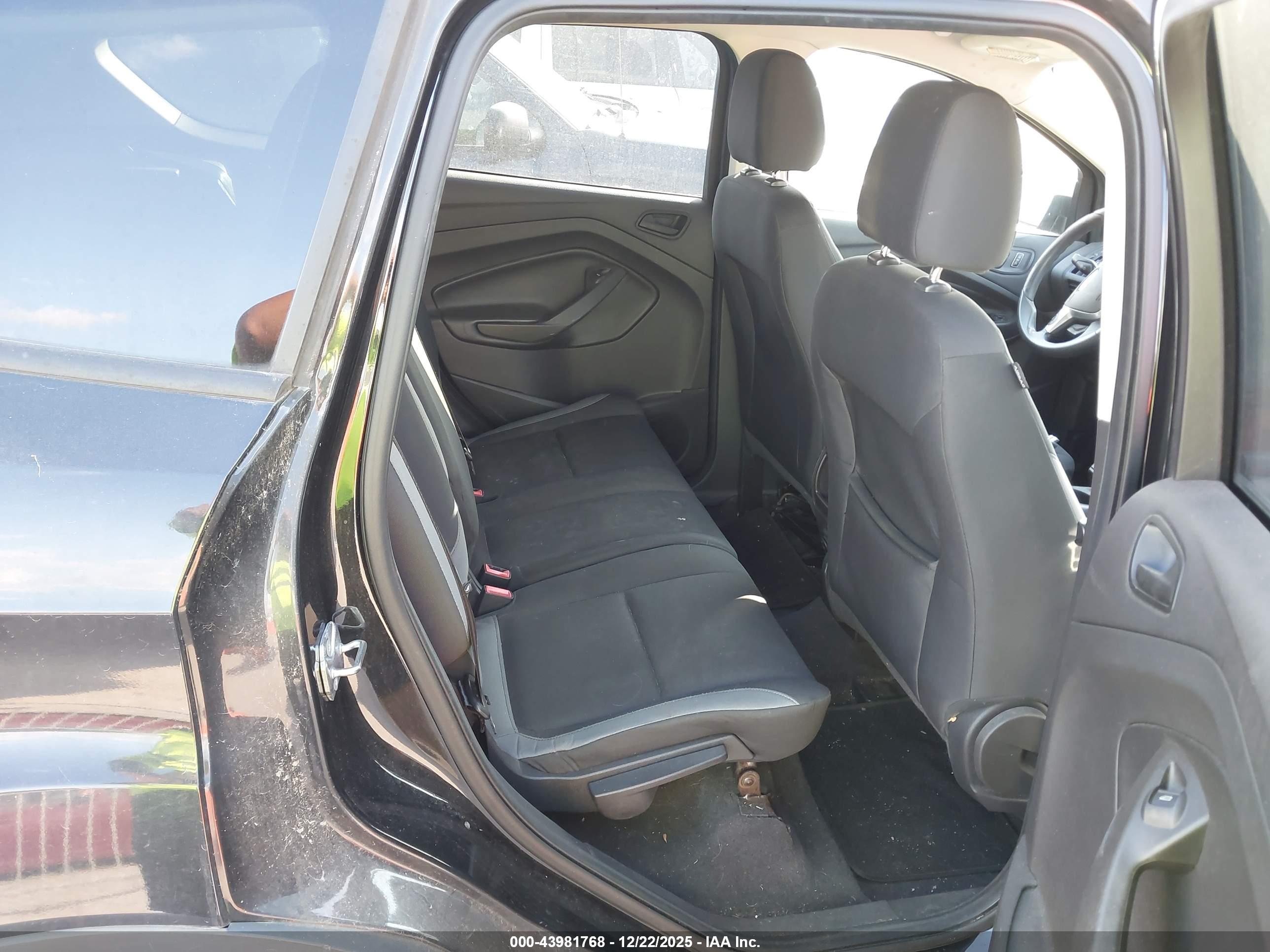 FORD ESCAPE image 8