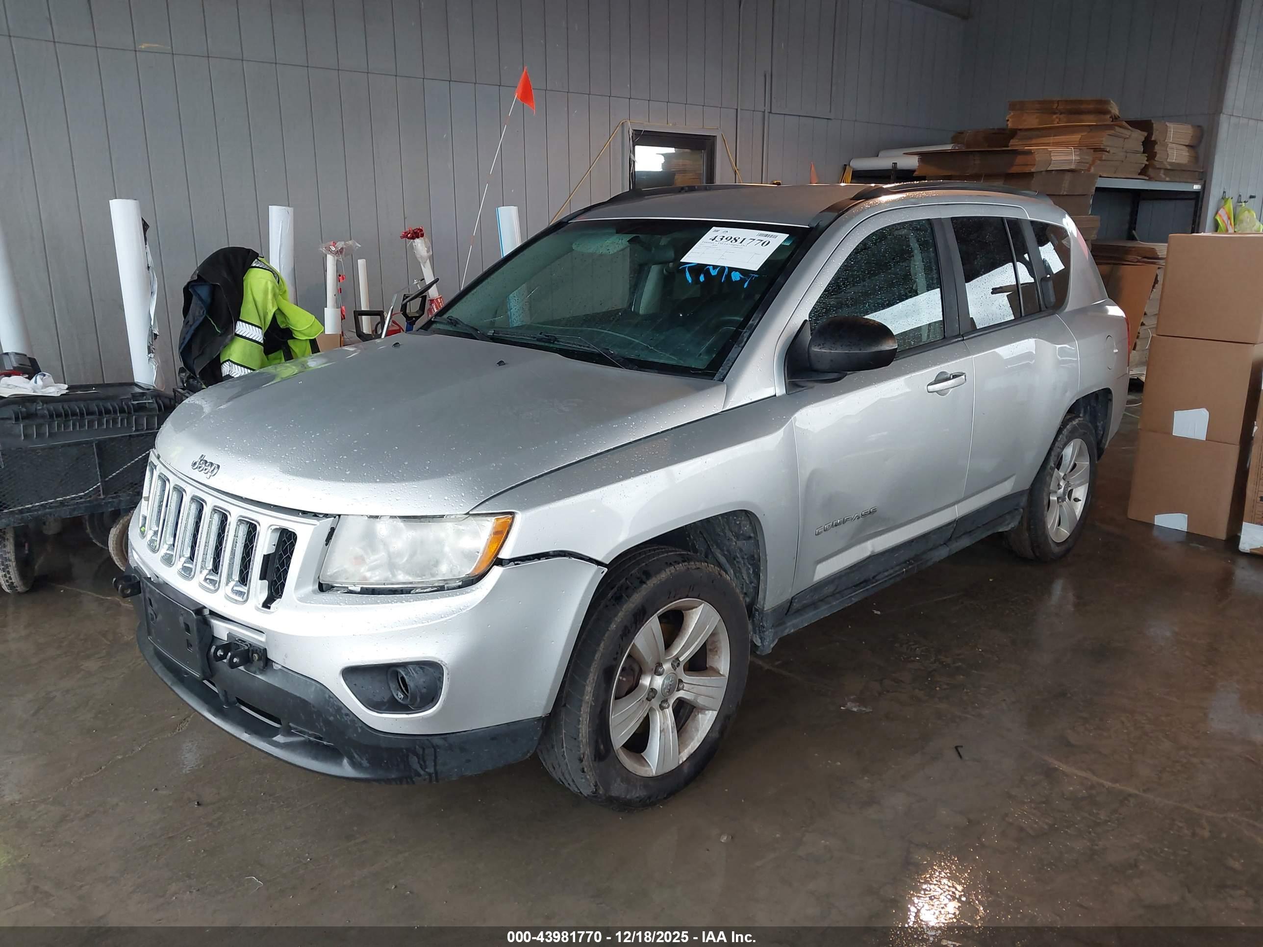 JEEP COMPASS image 2