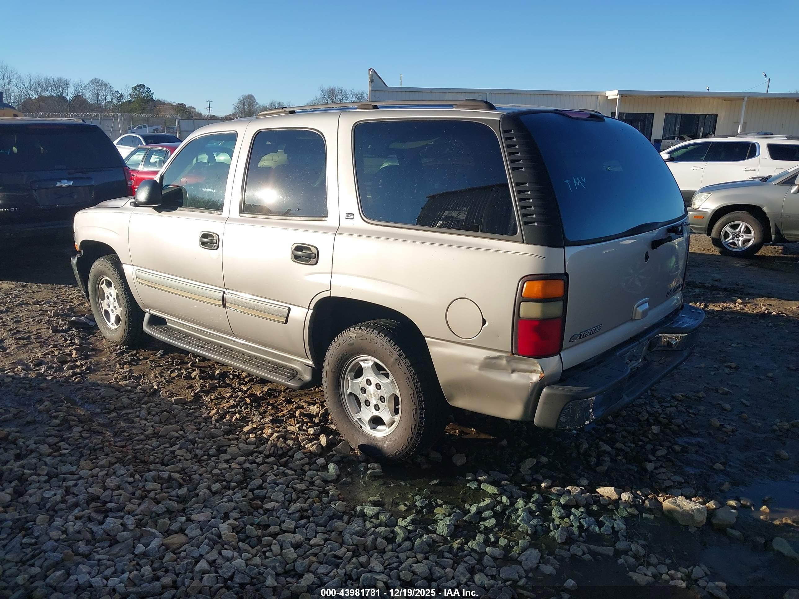 CHEVROLET TAHOE image 3