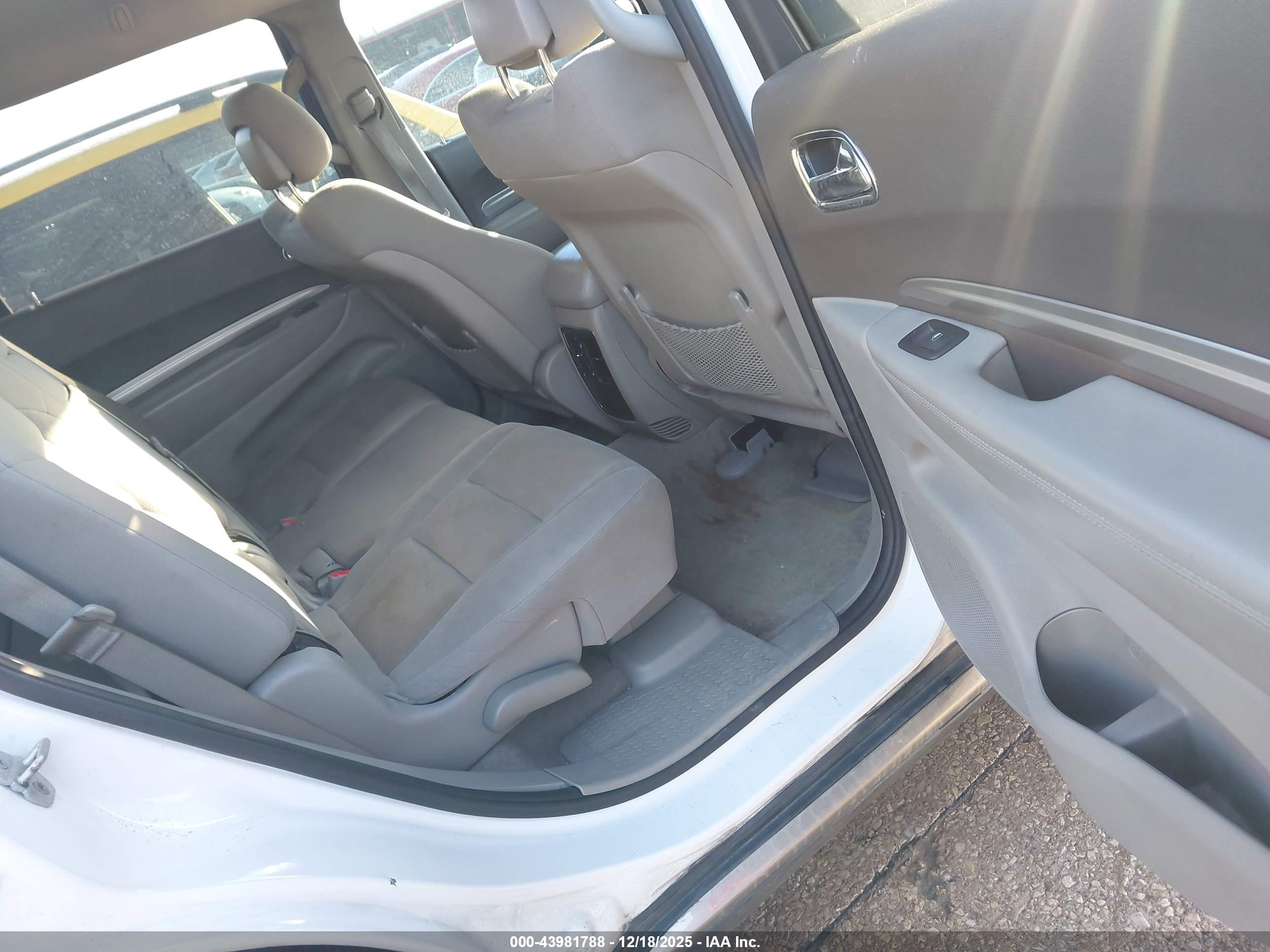 DODGE DURANGO image 8