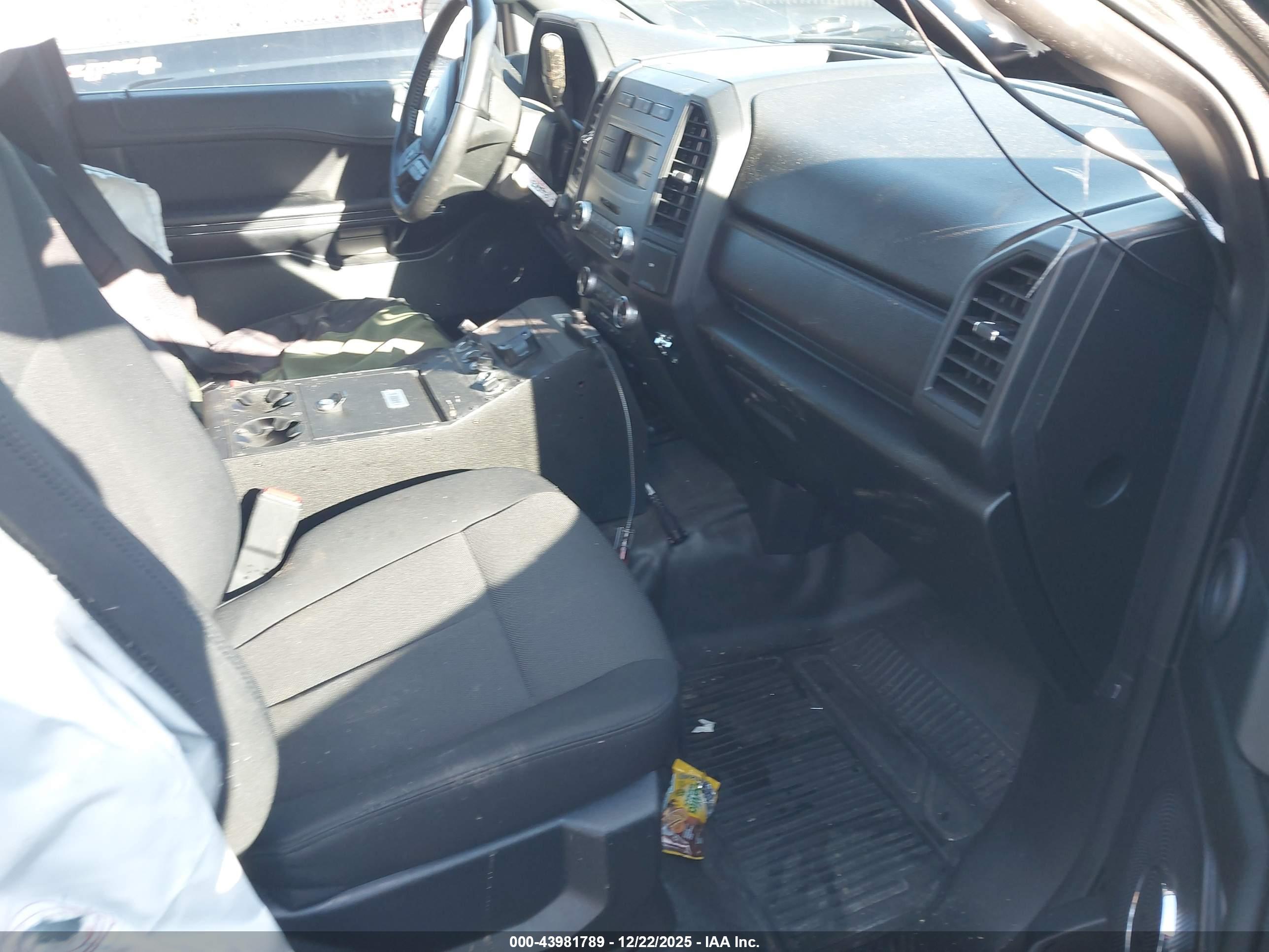 FORD EXPEDITION image 5