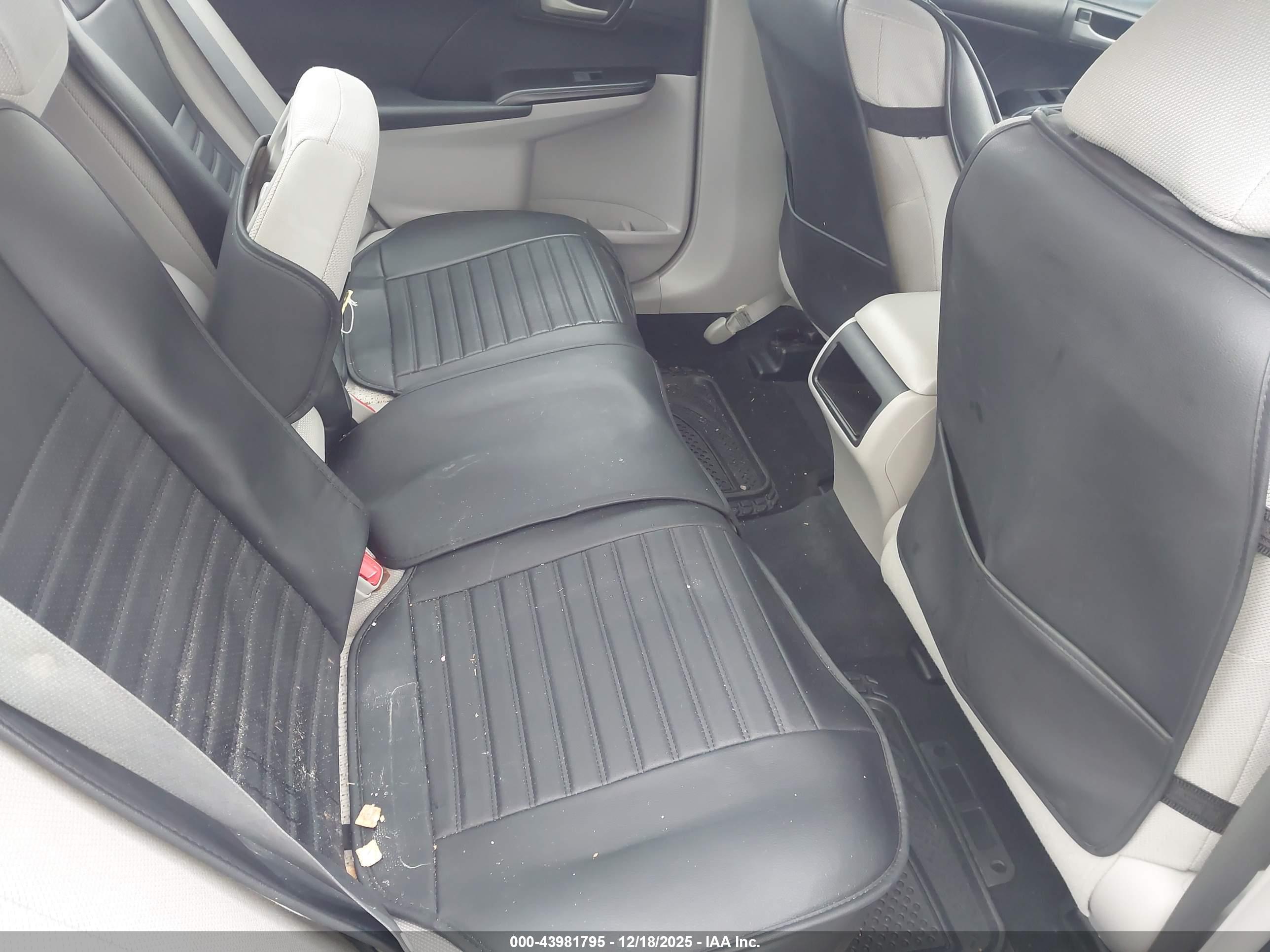 TOYOTA CAMRY image 8