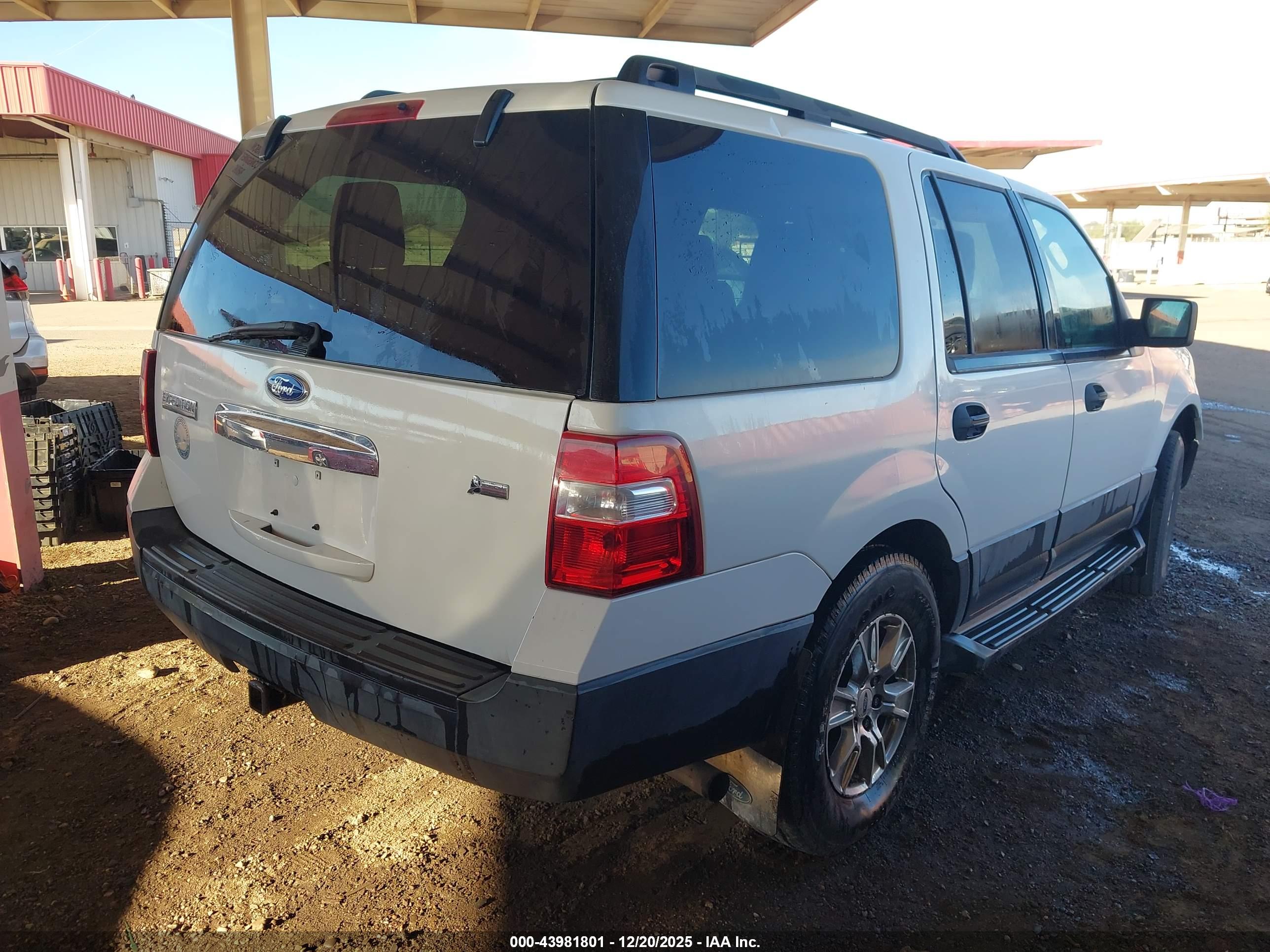 FORD EXPEDITION image 4