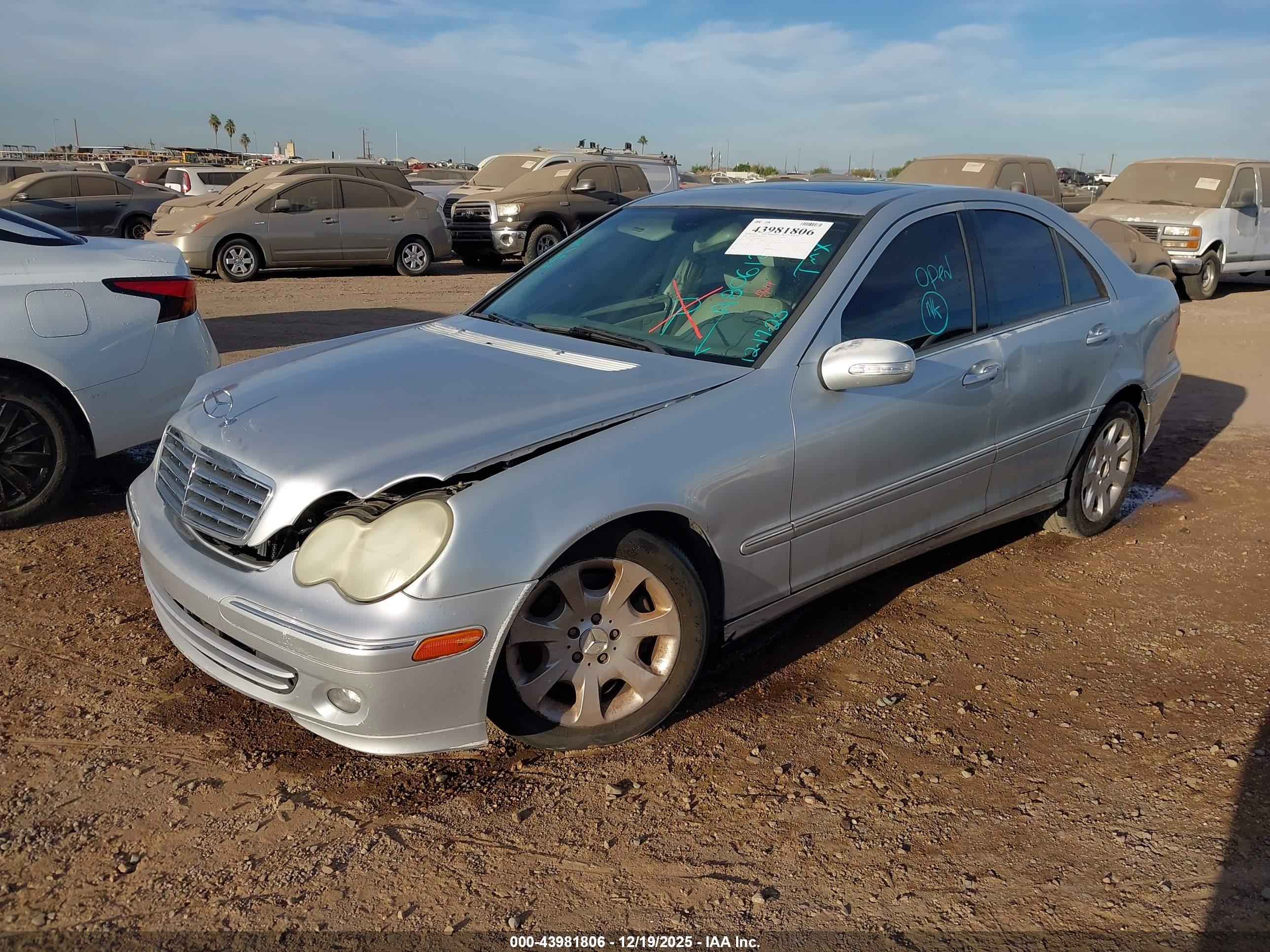 MERCEDES-BENZ C image 2