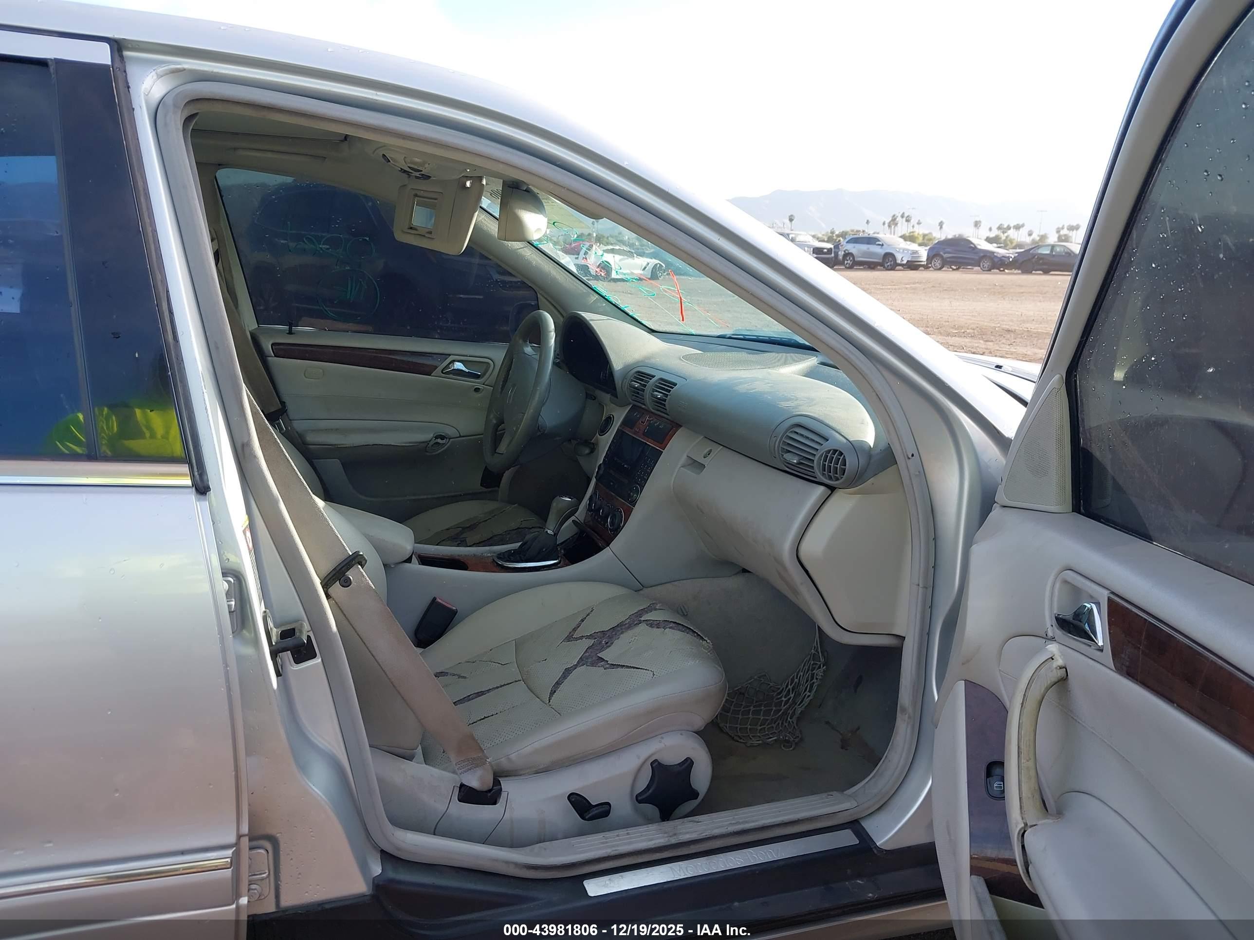 MERCEDES-BENZ C image 5