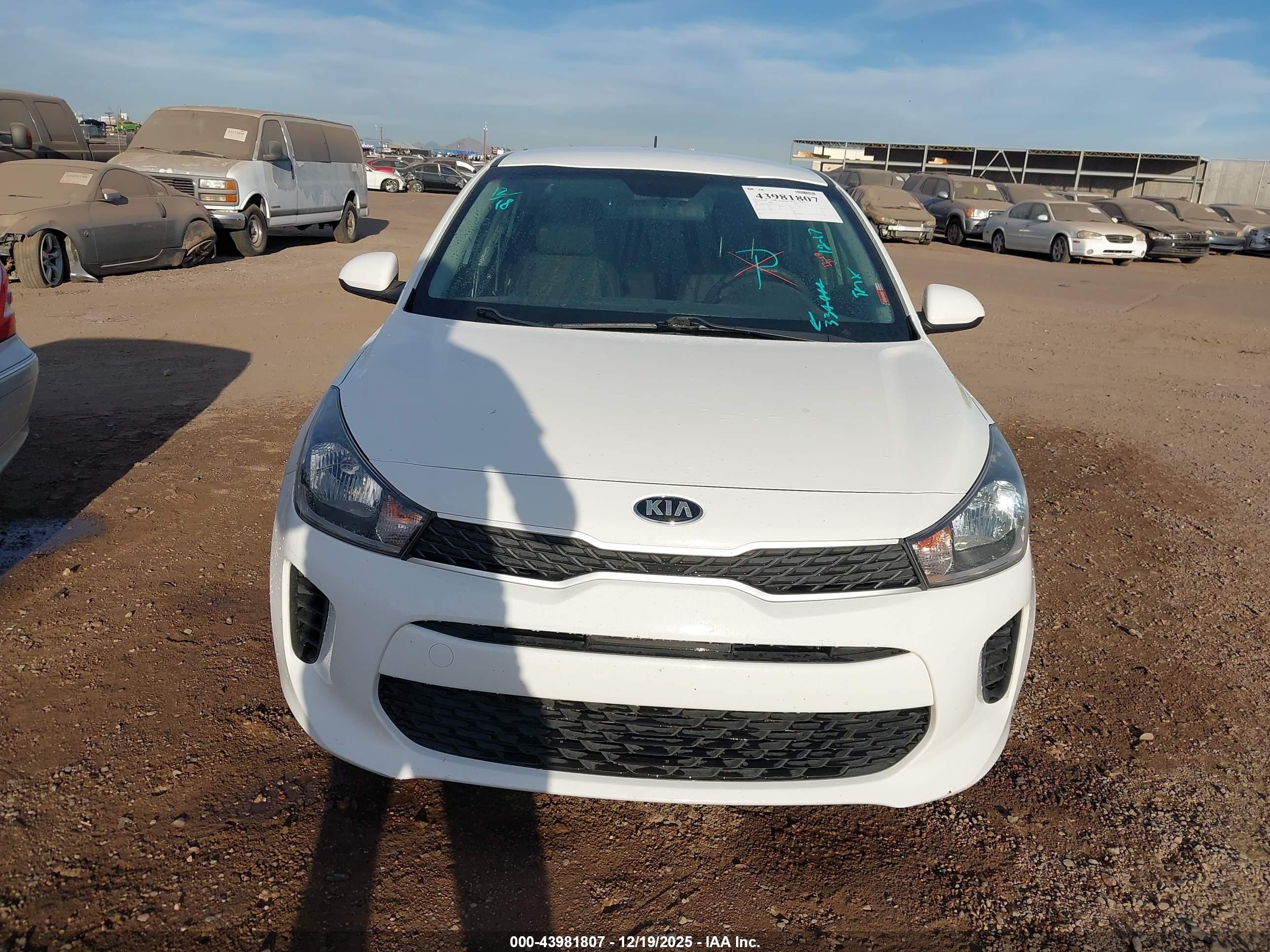 KIA RIO image 6
