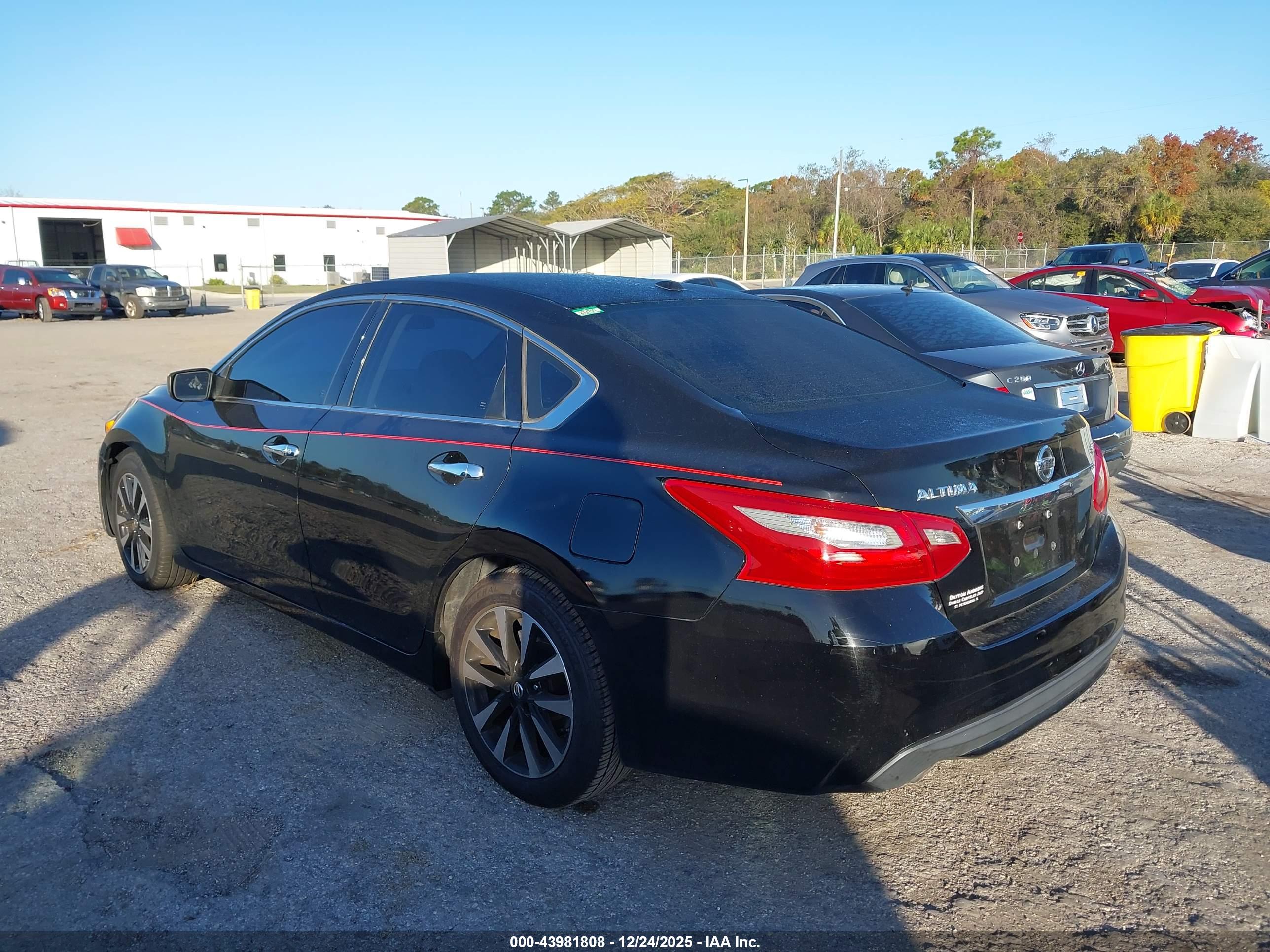 NISSAN ALTIMA image 3