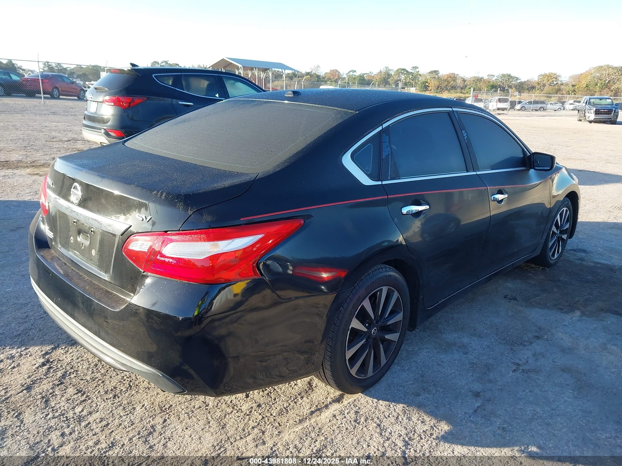 NISSAN ALTIMA image 4