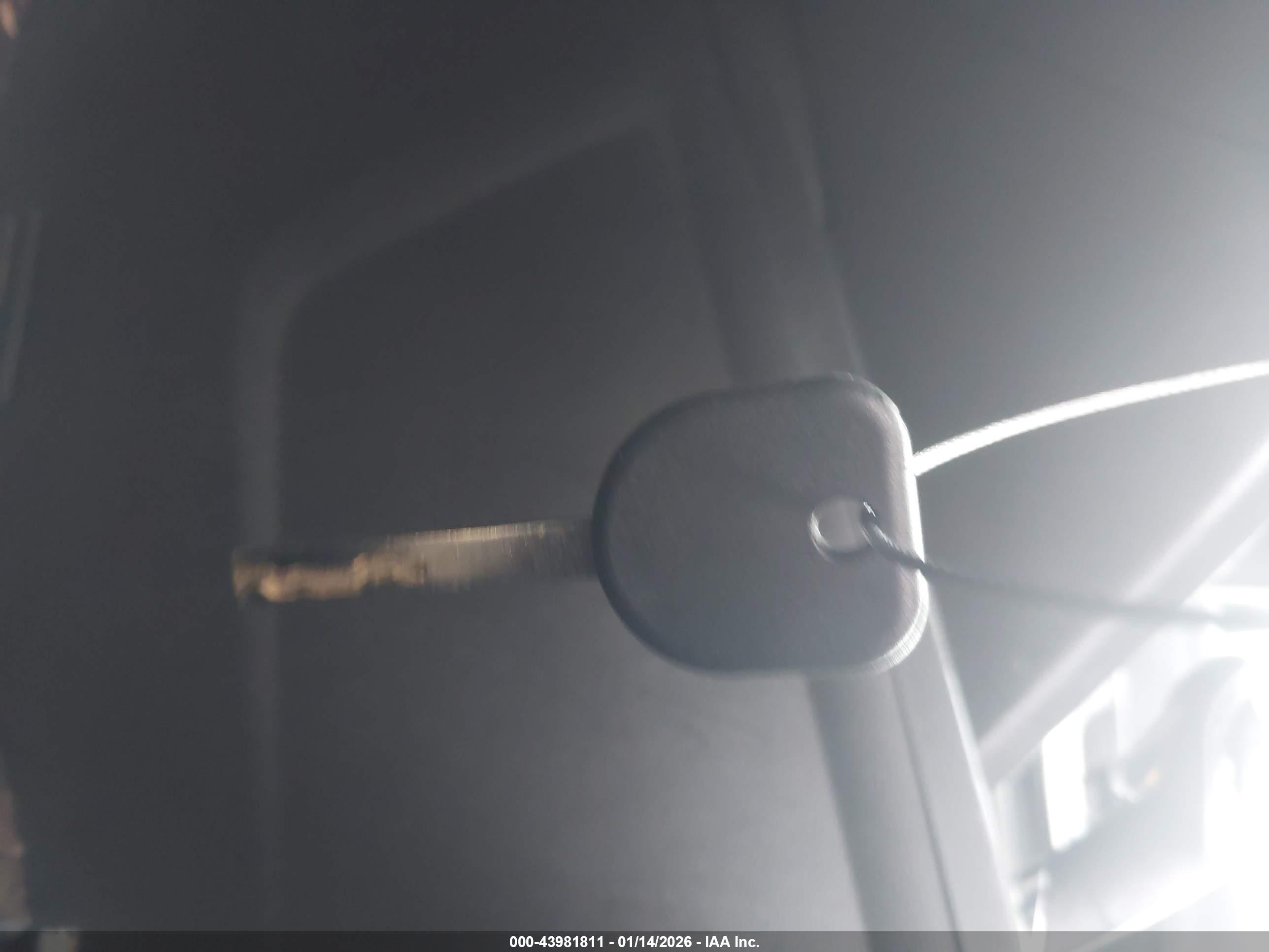 CHEVROLET EQUINOX image 11