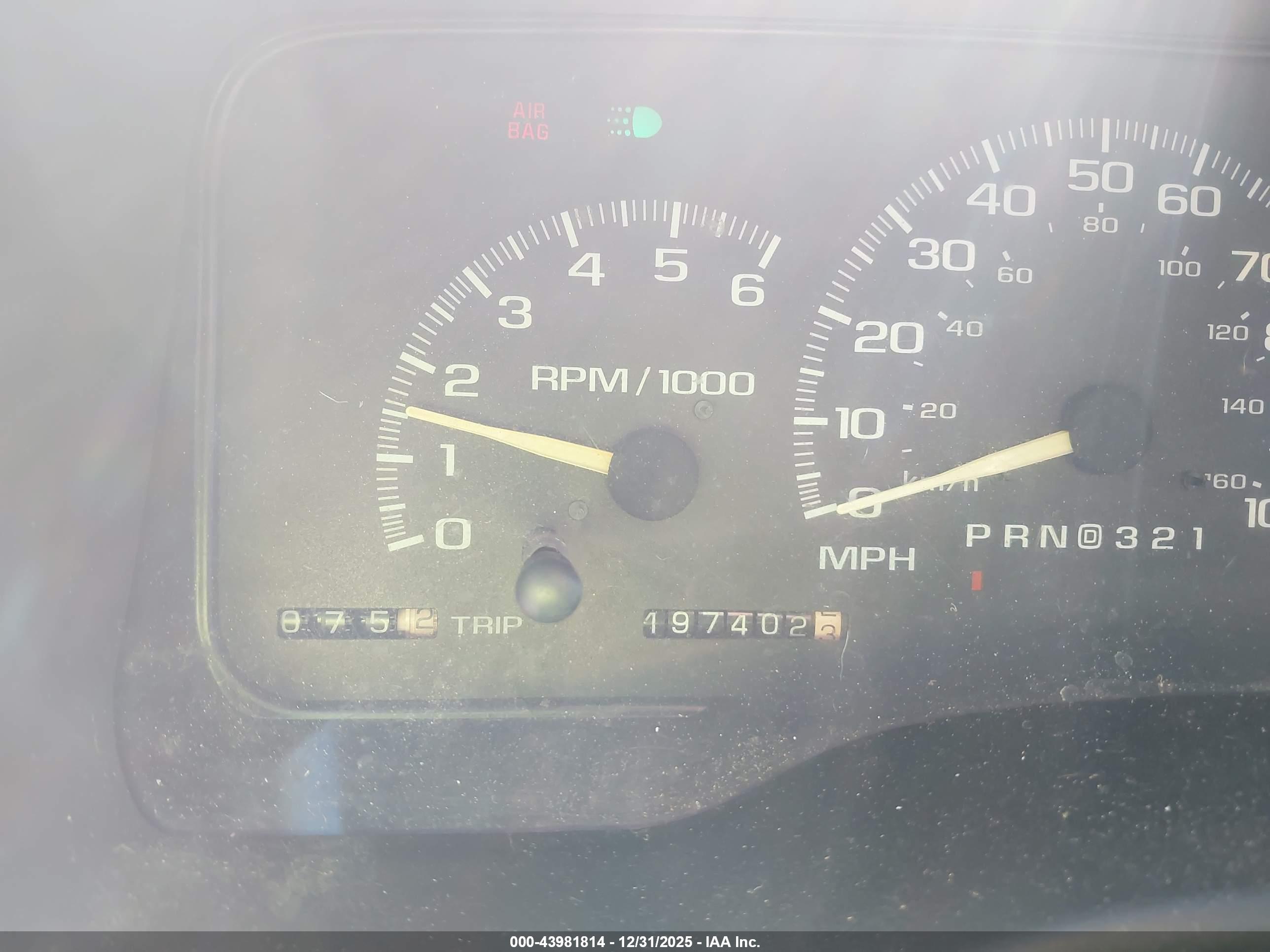 CHEVROLET C1500 image 7