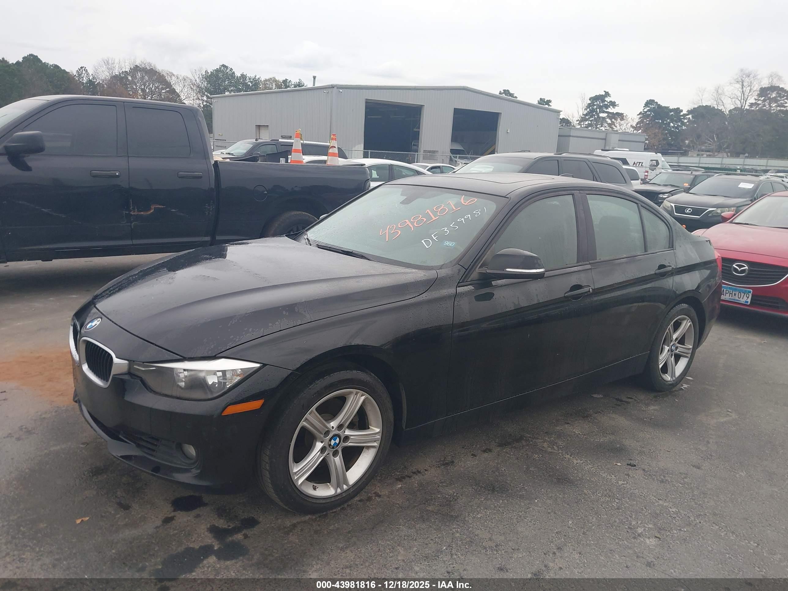 BMW 328I image 2