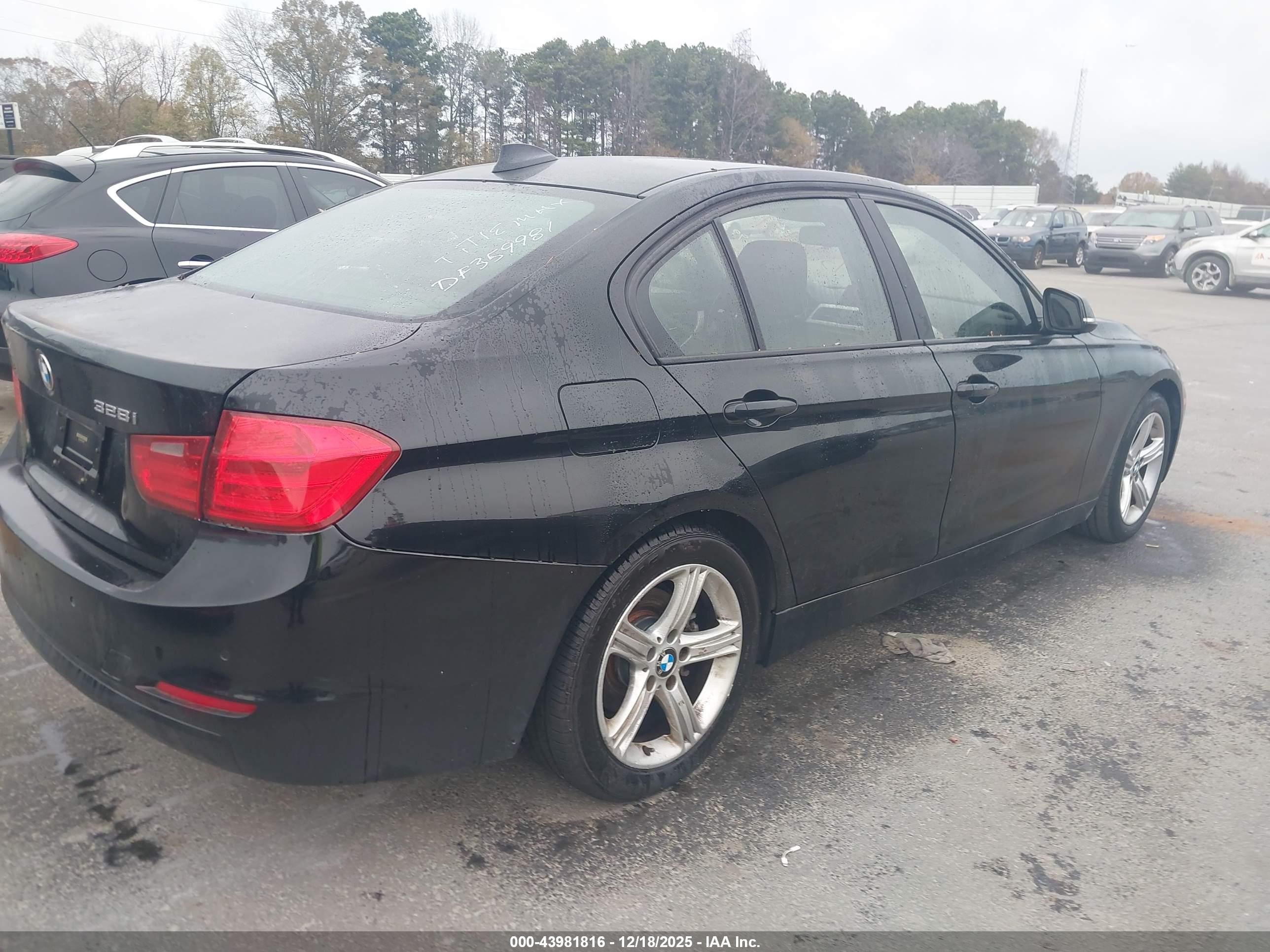 BMW 328I image 4
