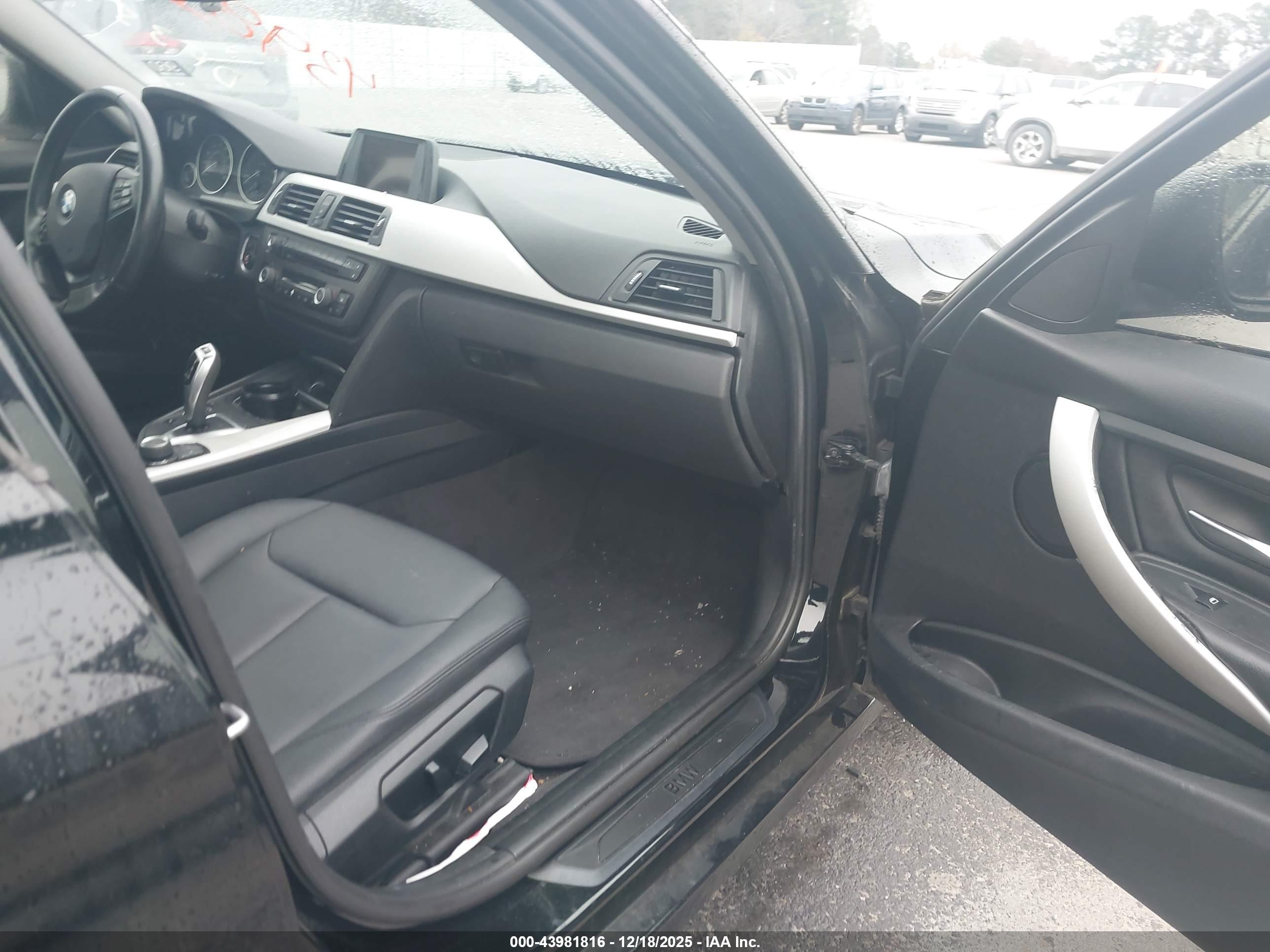BMW 328I image 5