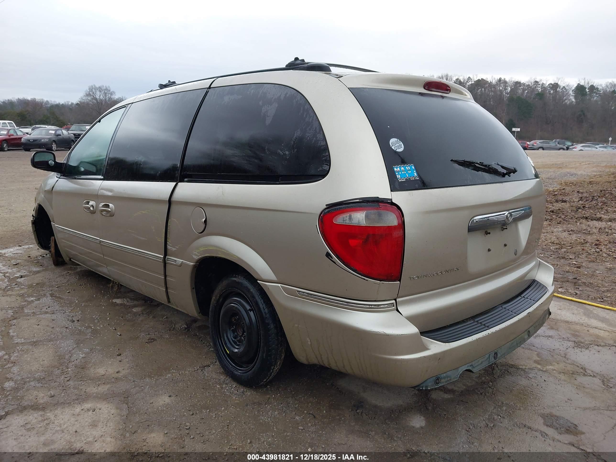 CHRYSLER TOWN image 3
