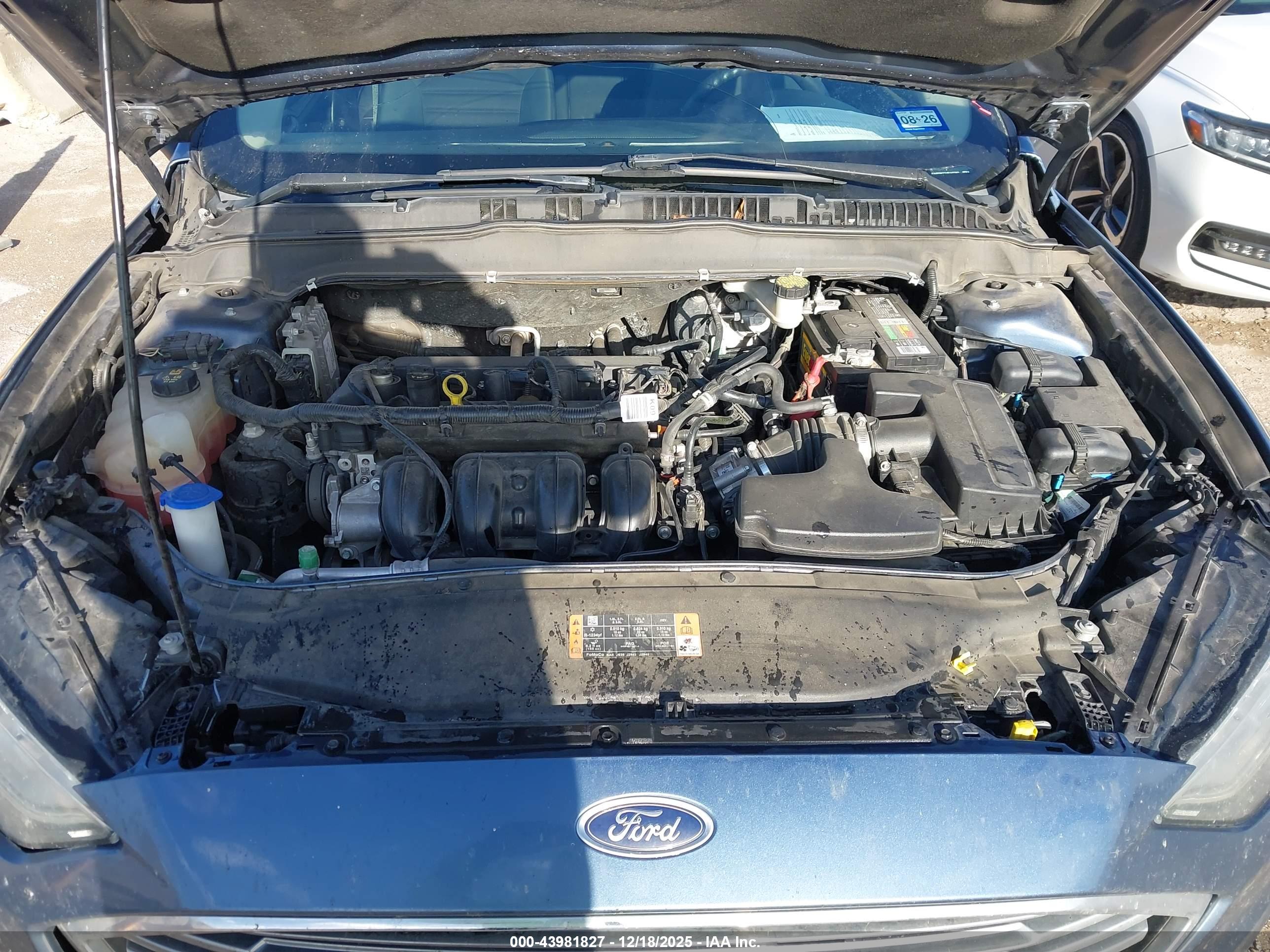 FORD FUSION image 10