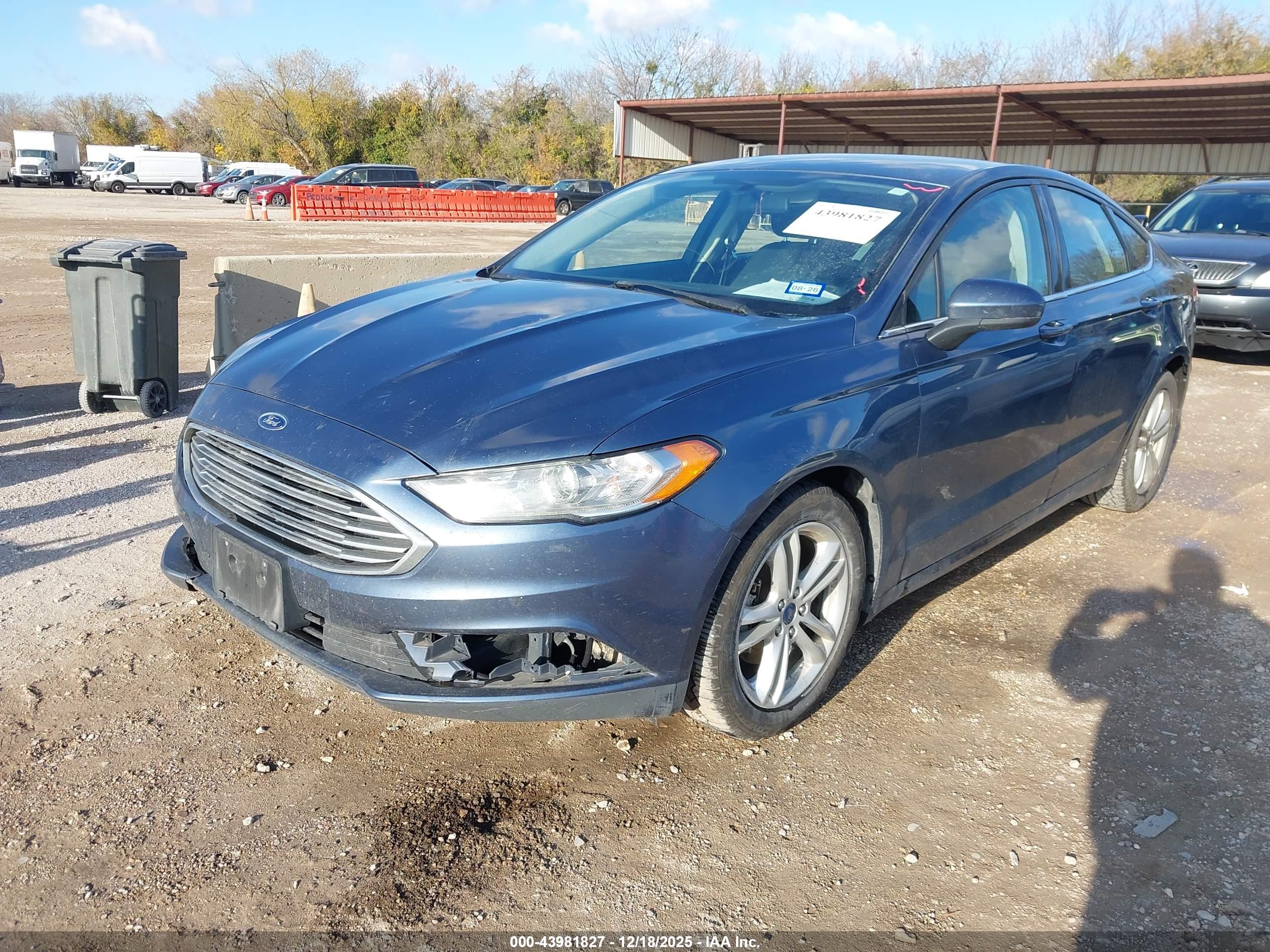 FORD FUSION image 2