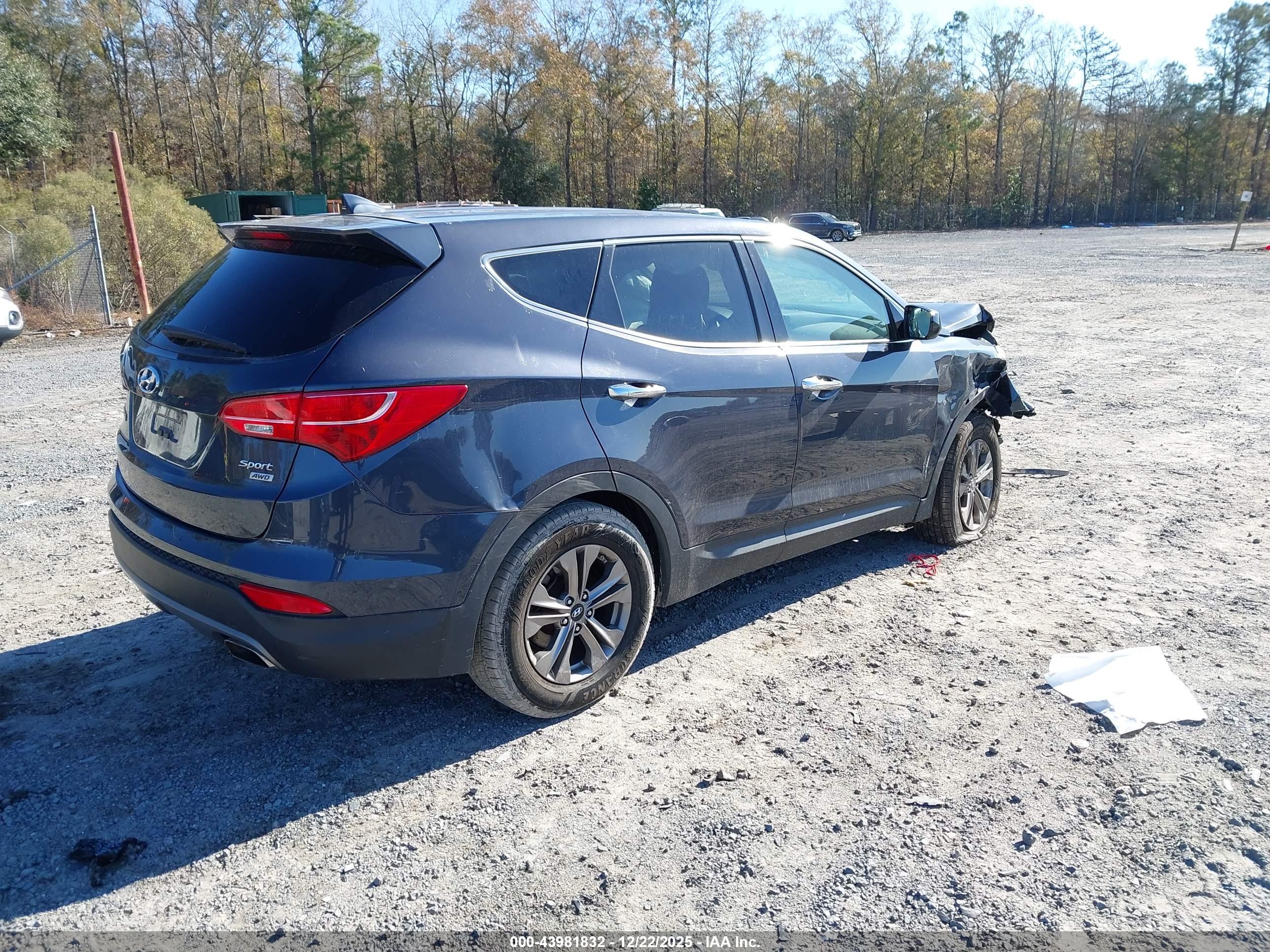 HYUNDAI SANTA image 4