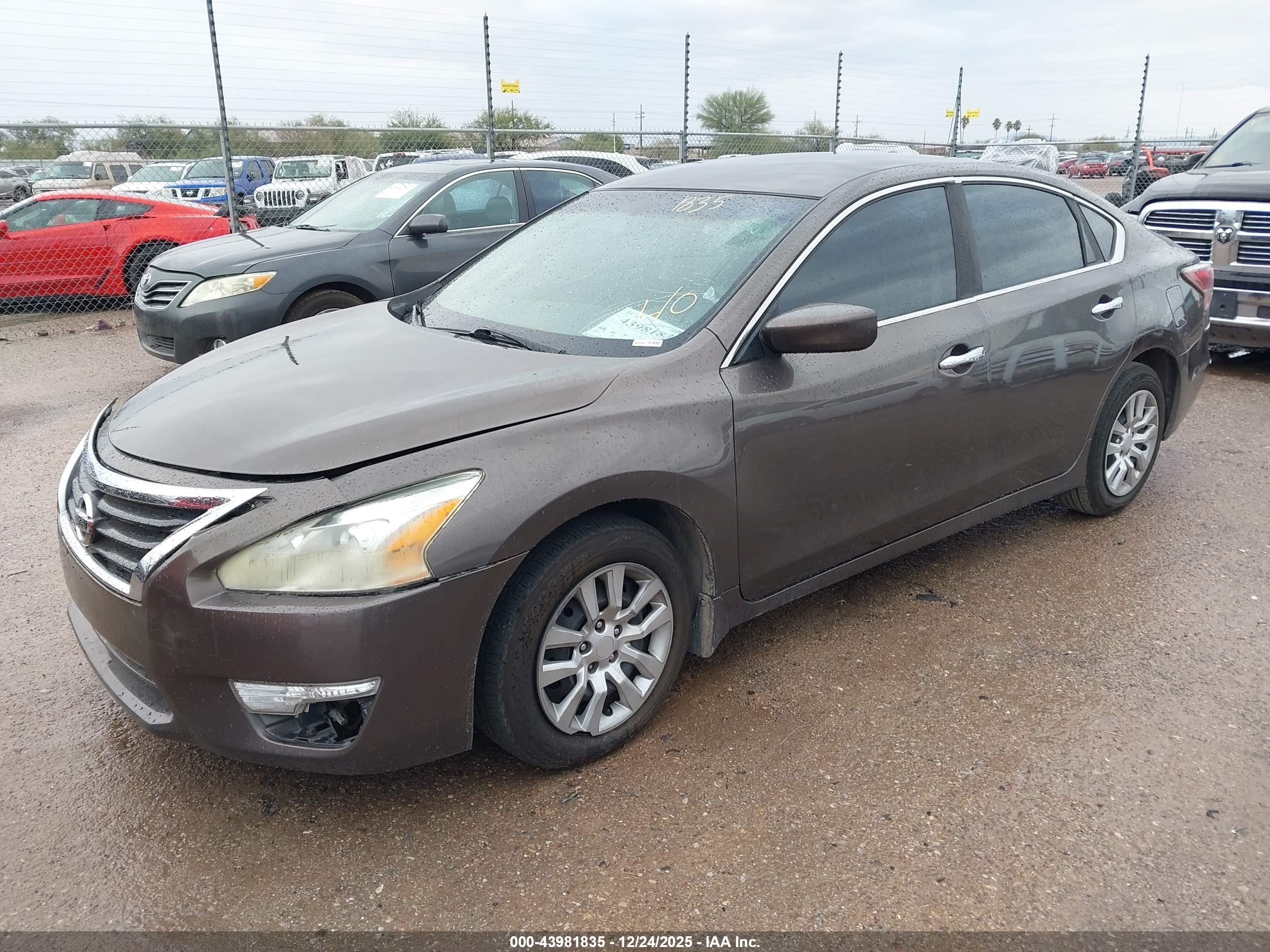 NISSAN ALTIMA image 2