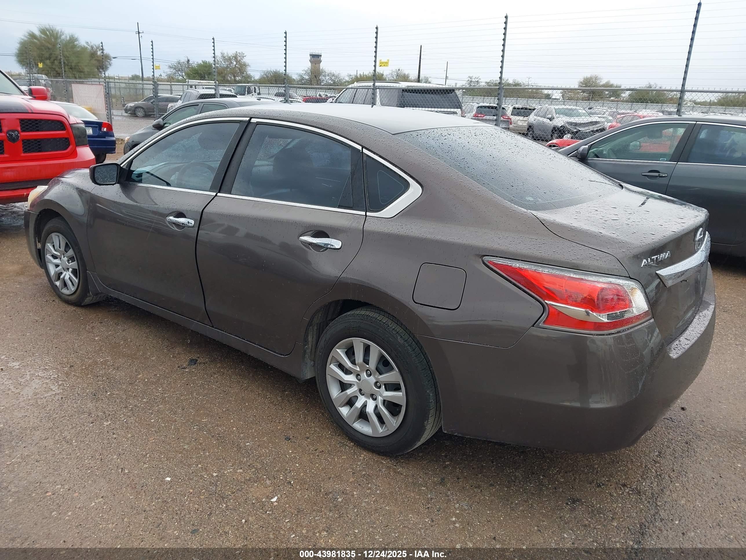 NISSAN ALTIMA image 3