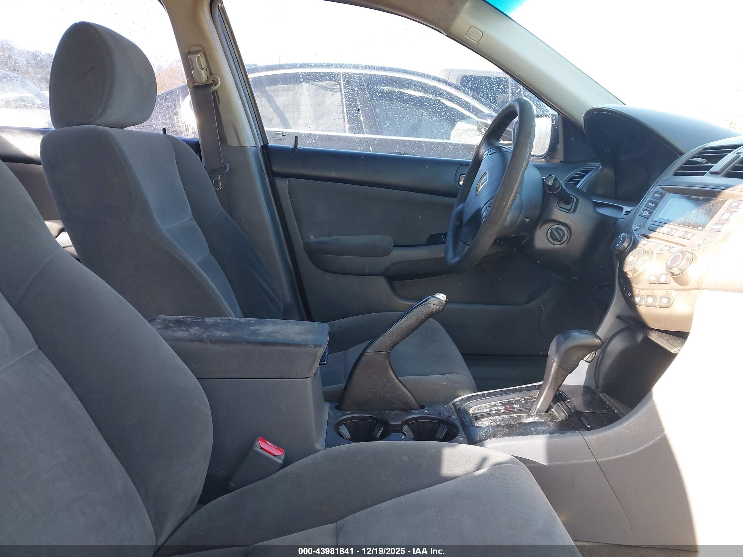 HONDA ACCORD image 5