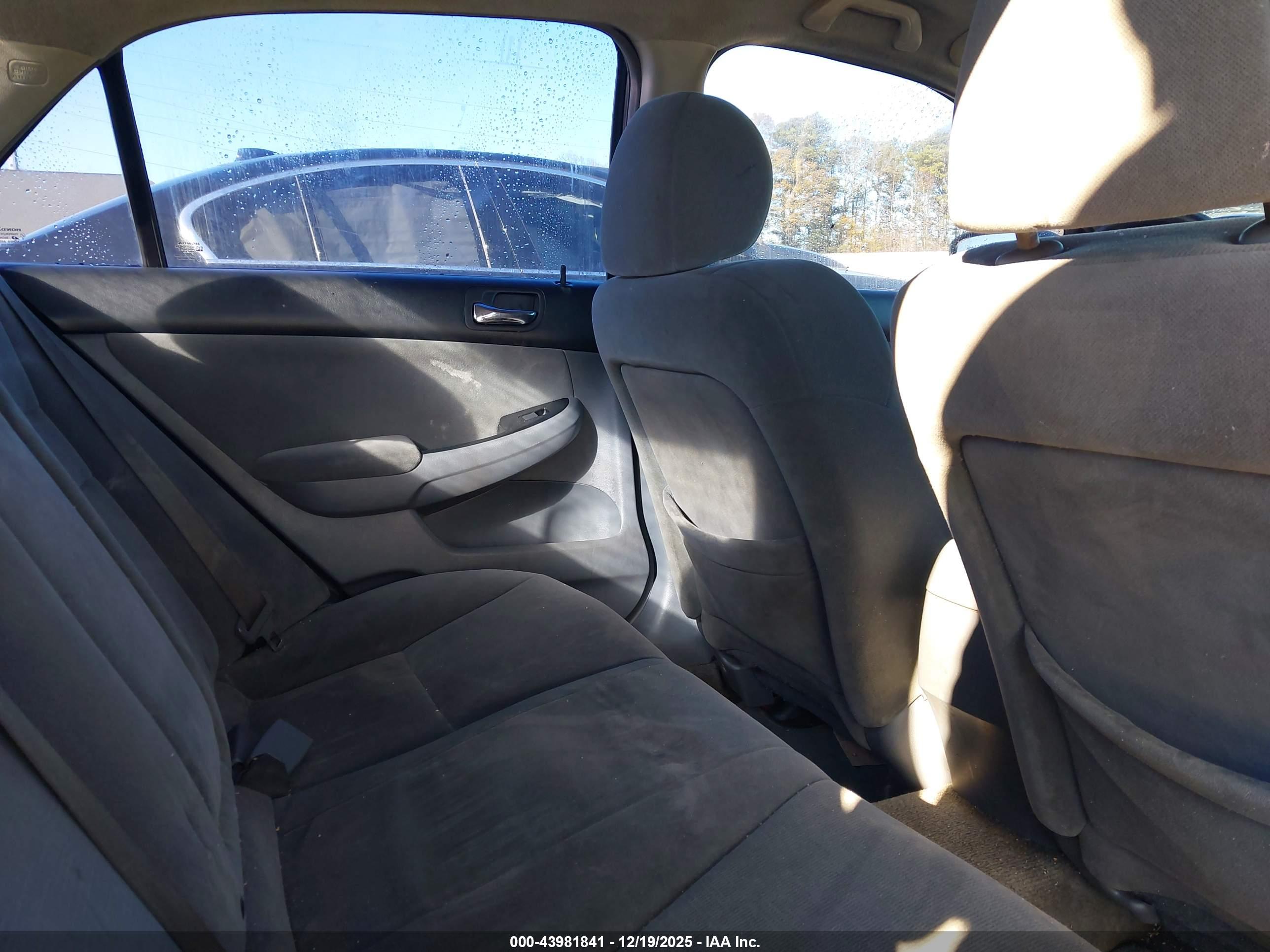 HONDA ACCORD image 8