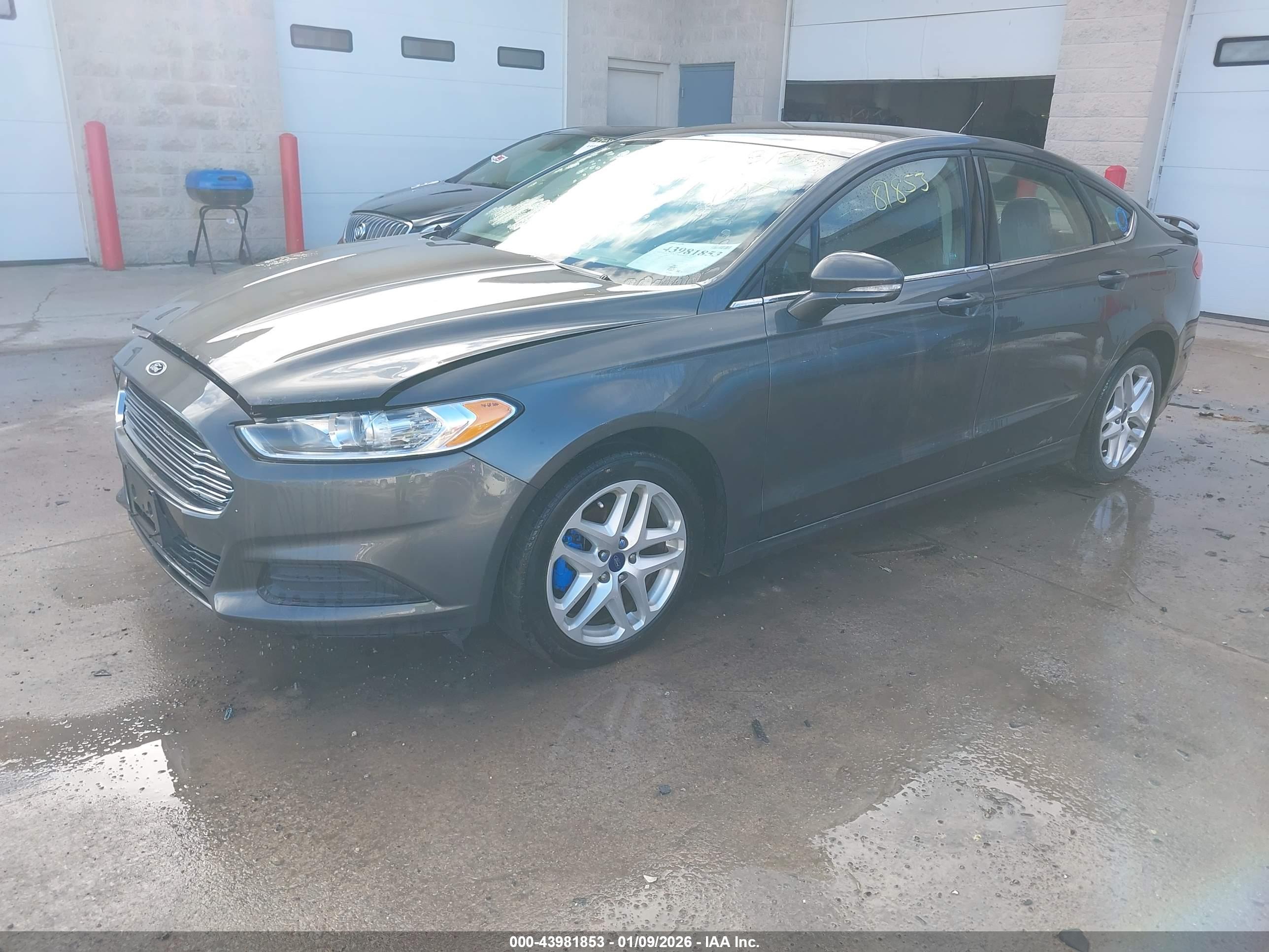 FORD FUSION image 2