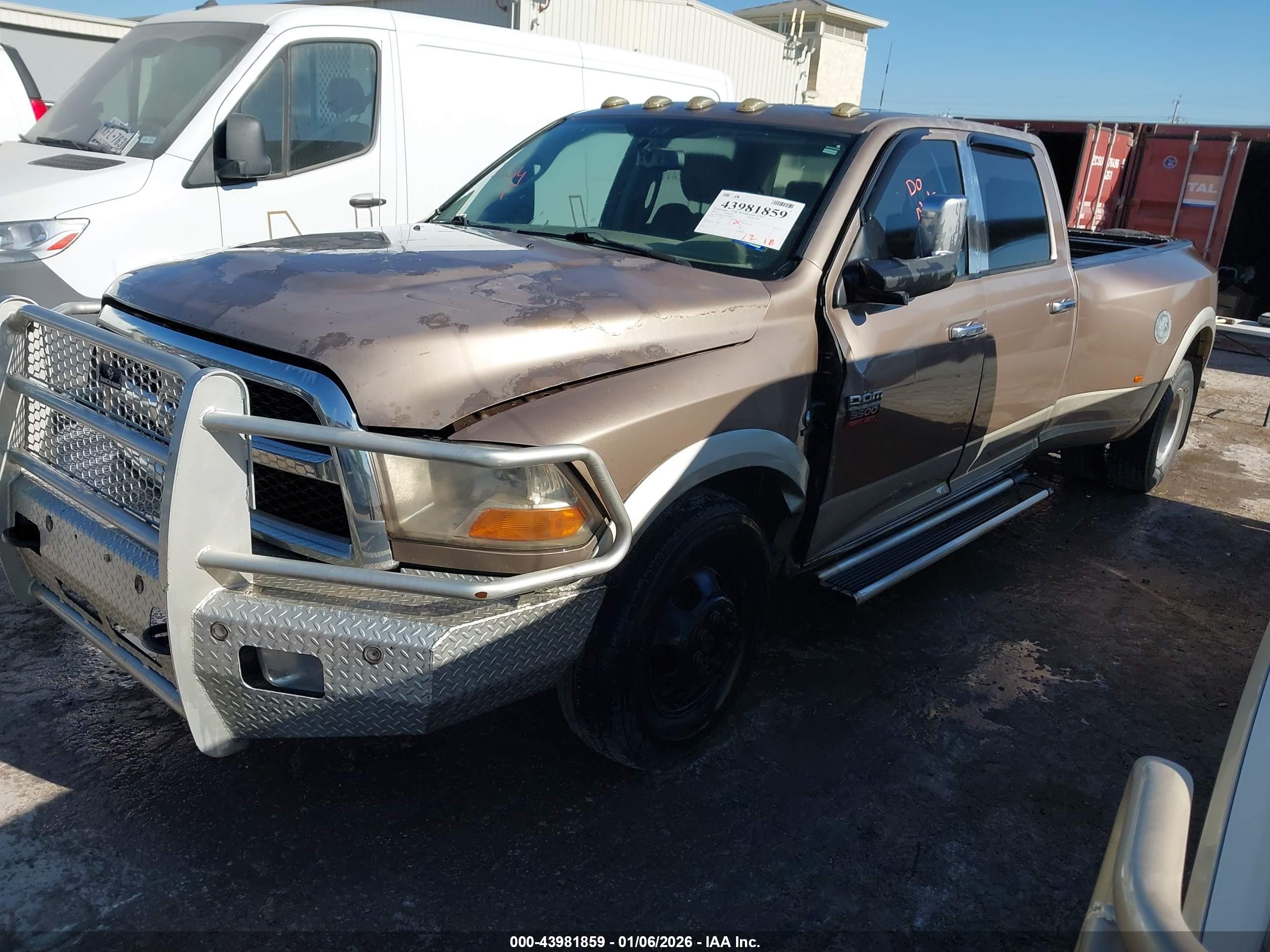 DODGE RAM image 2