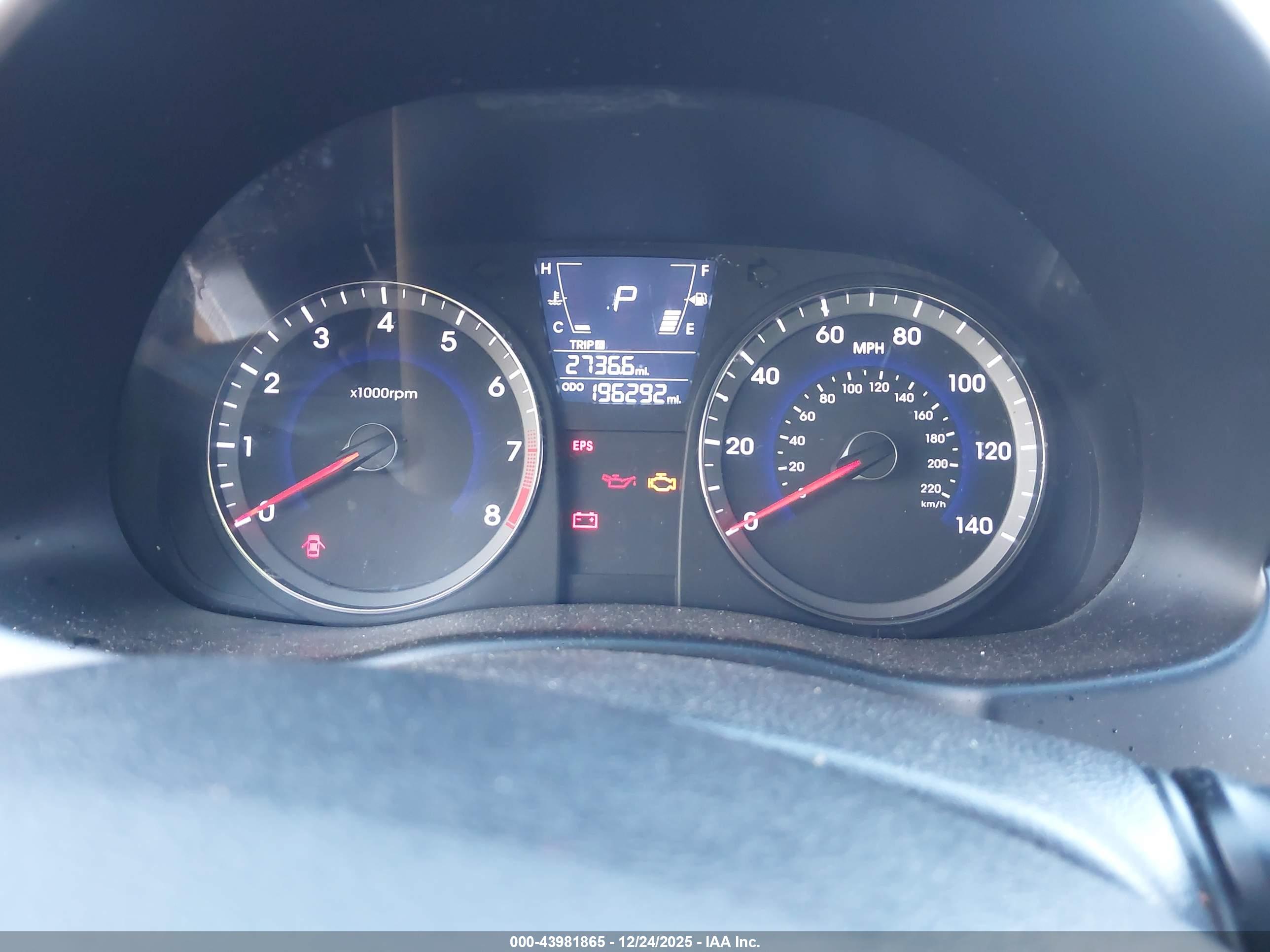 HYUNDAI ACCENT image 7