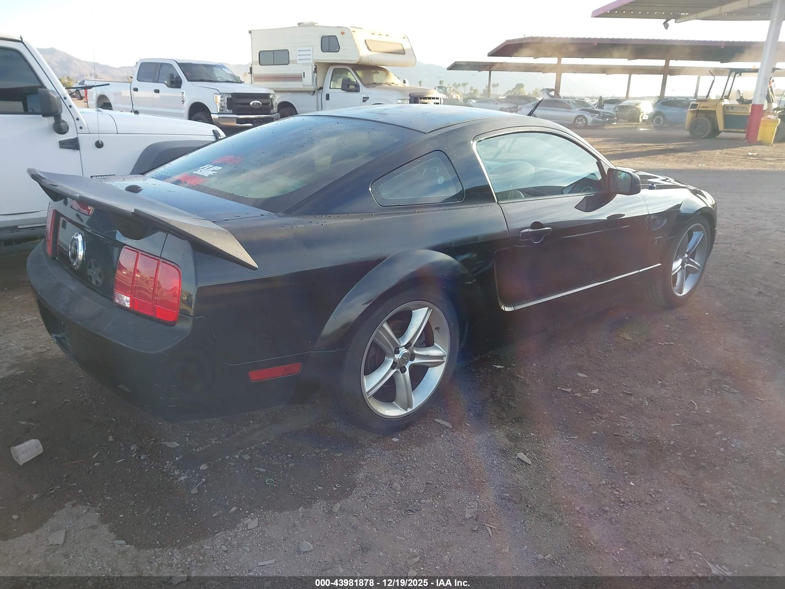 FORD MUSTANG image 4