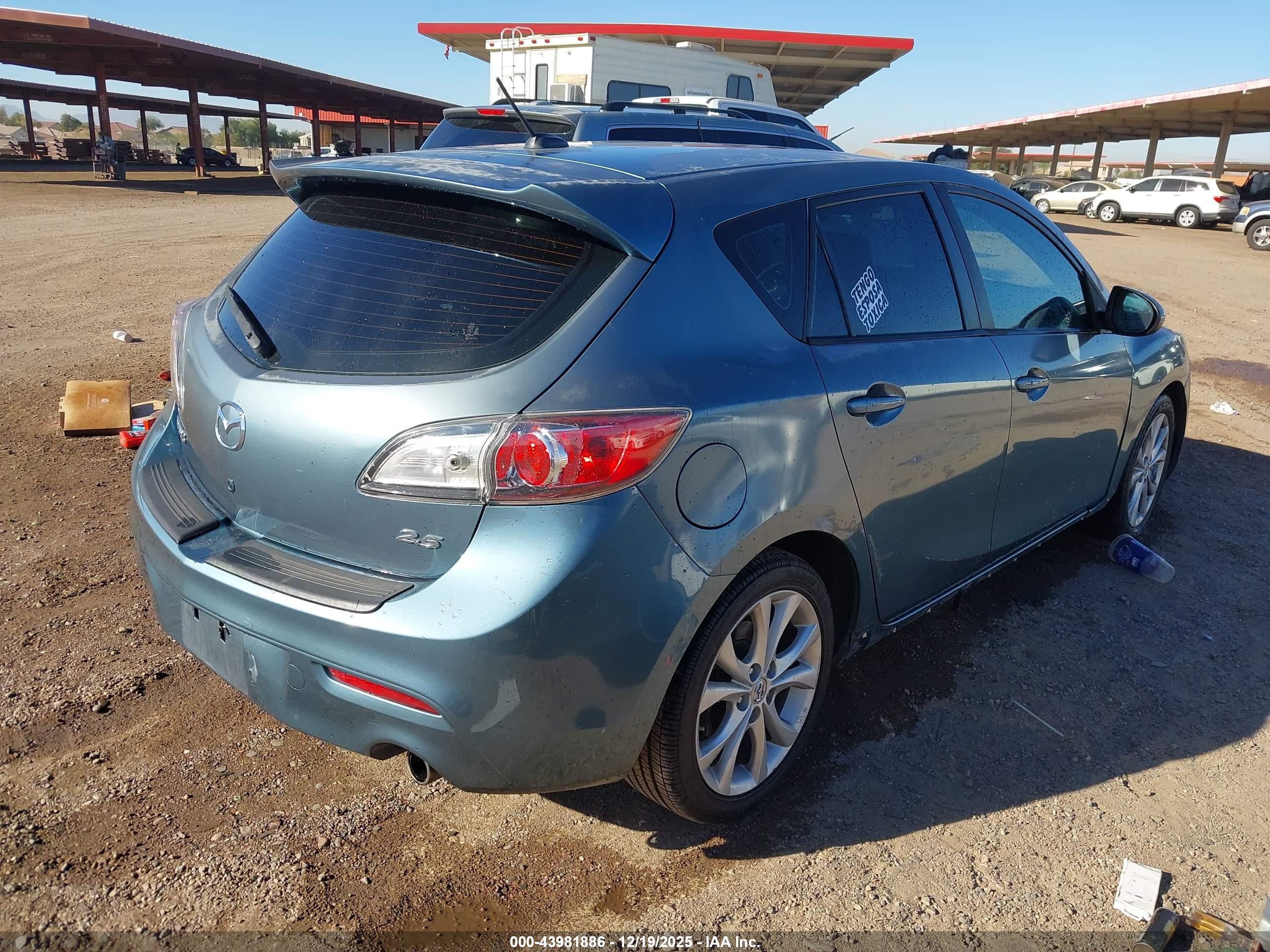 MAZDA MAZDA3 image 4