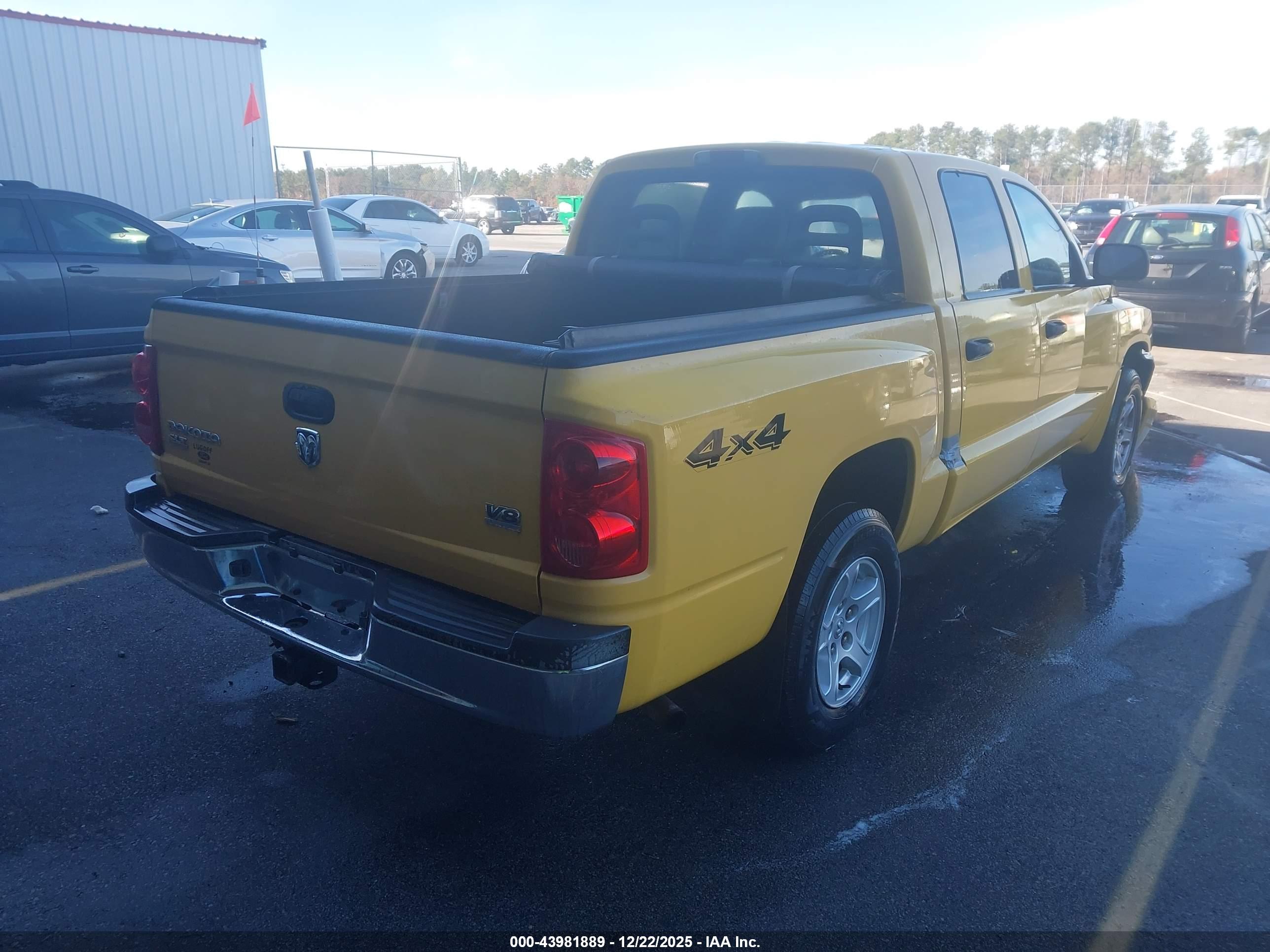 DODGE DAKOTA image 4