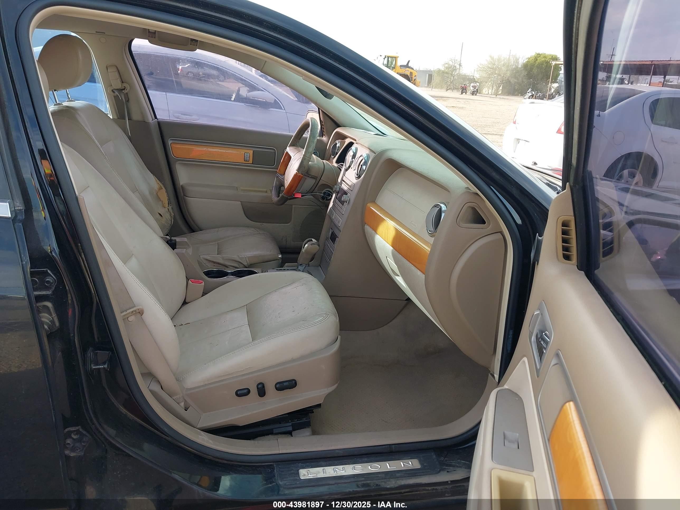 LINCOLN MKZ image 5