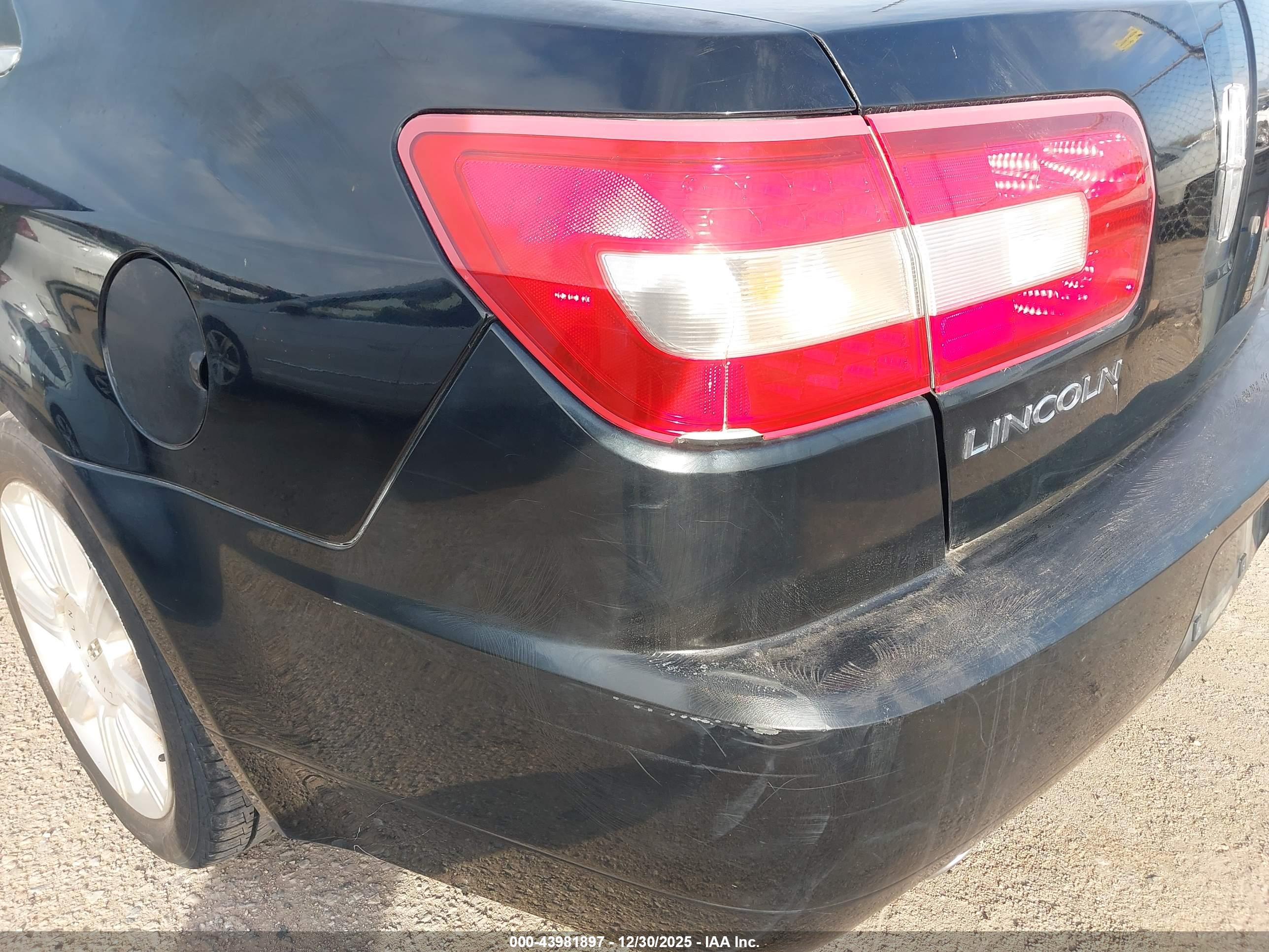 LINCOLN MKZ image 6