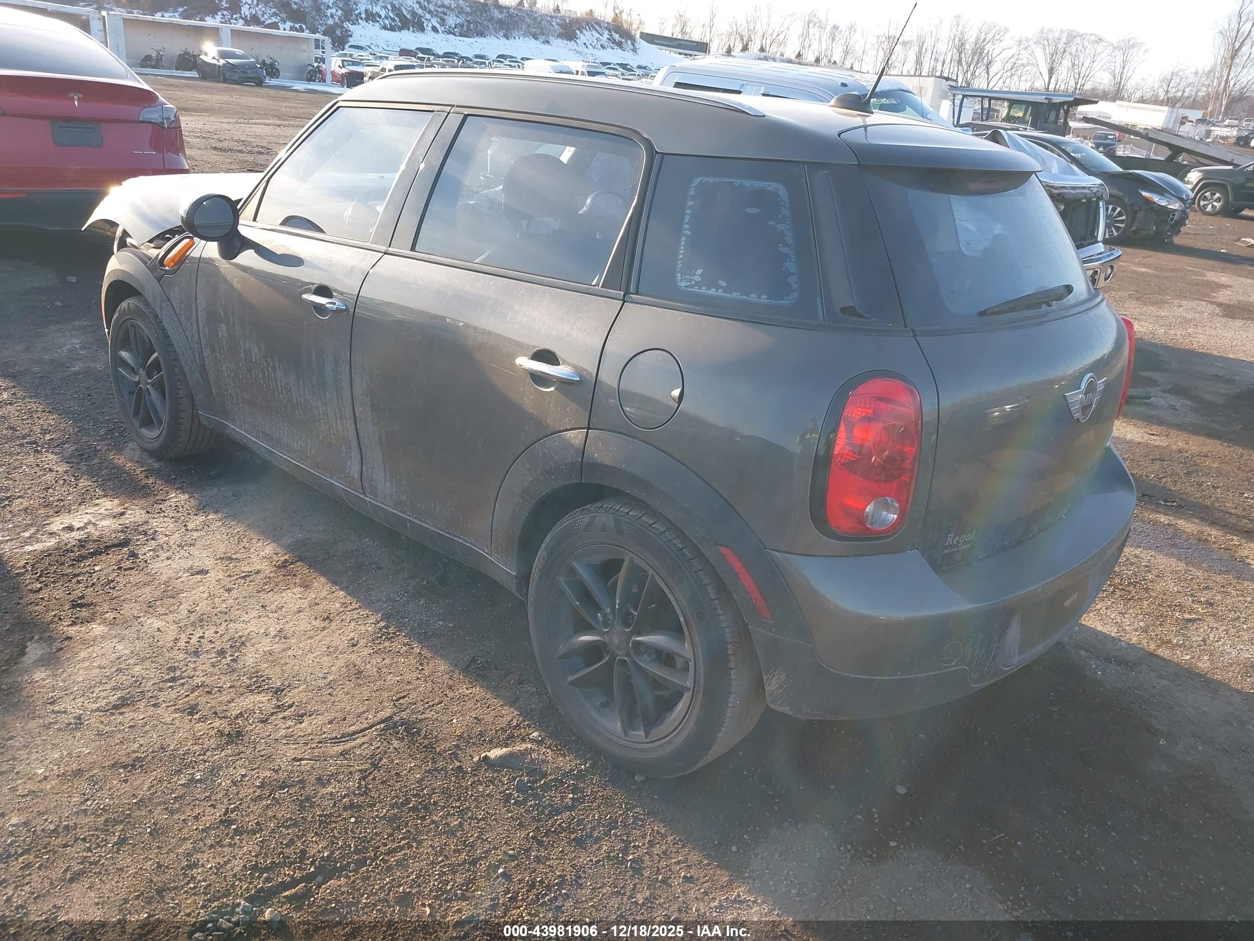 MINI COOPER image 3