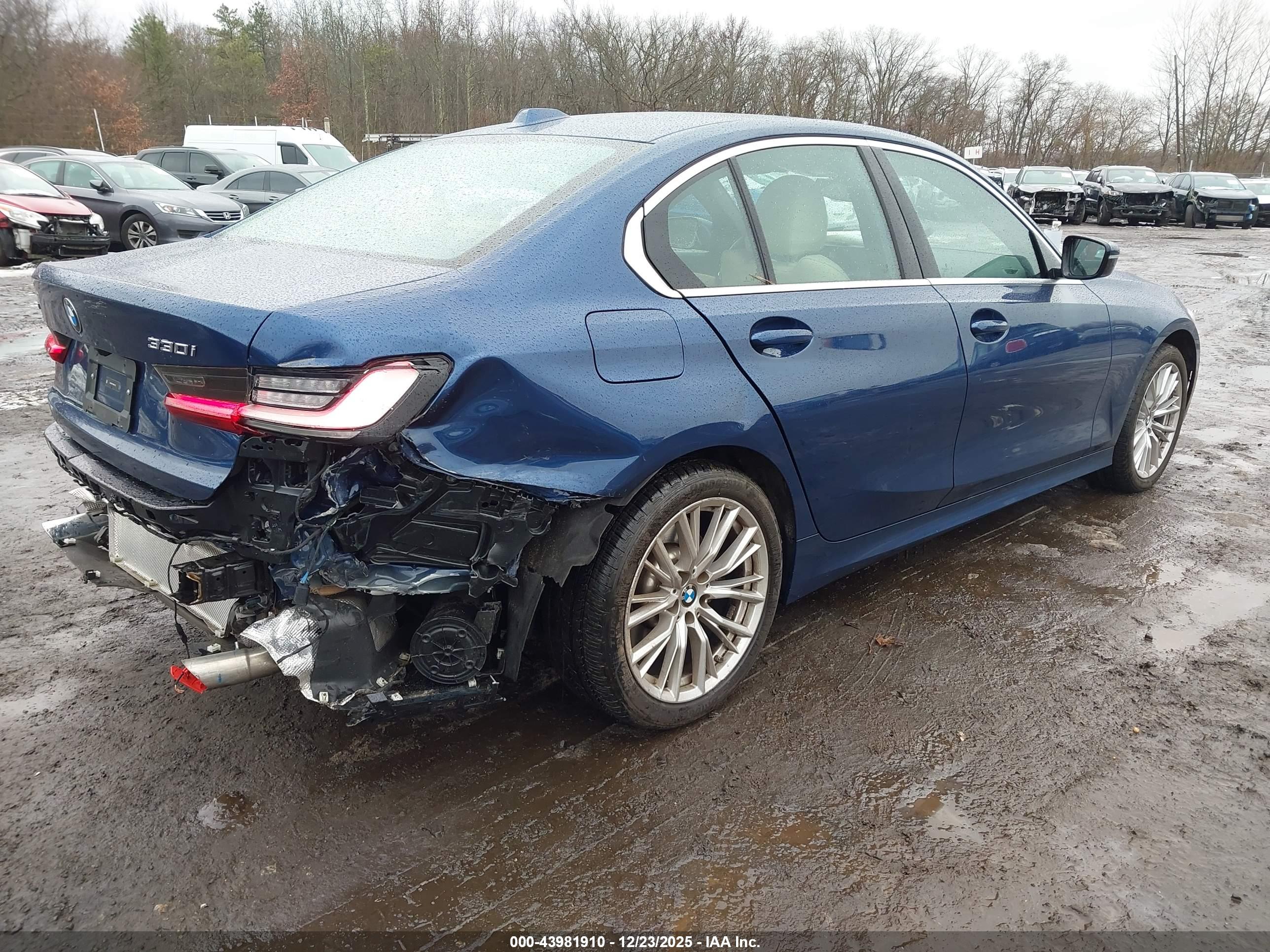BMW 330I image 6