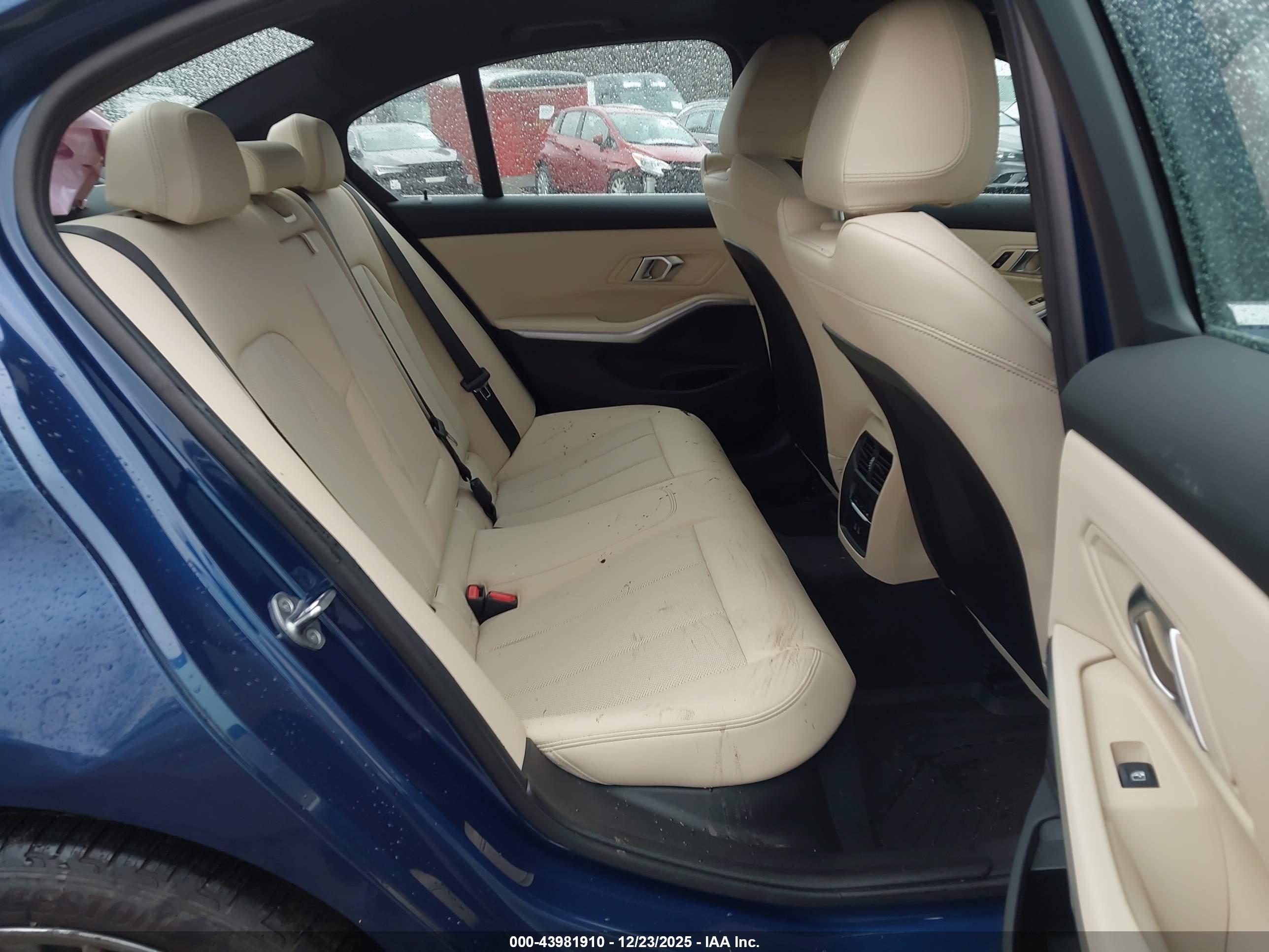 BMW 330I image 8