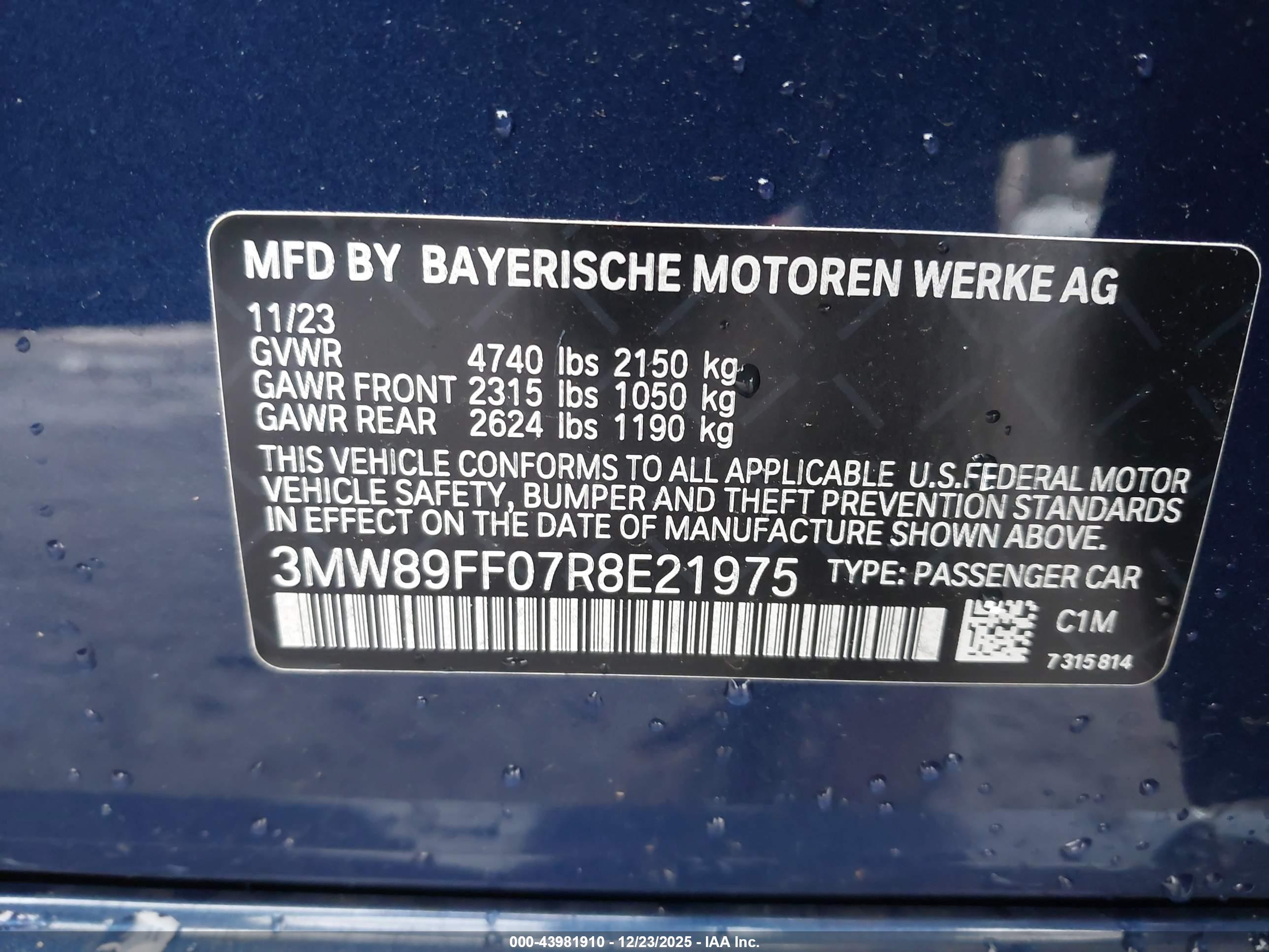 BMW 330I image 9