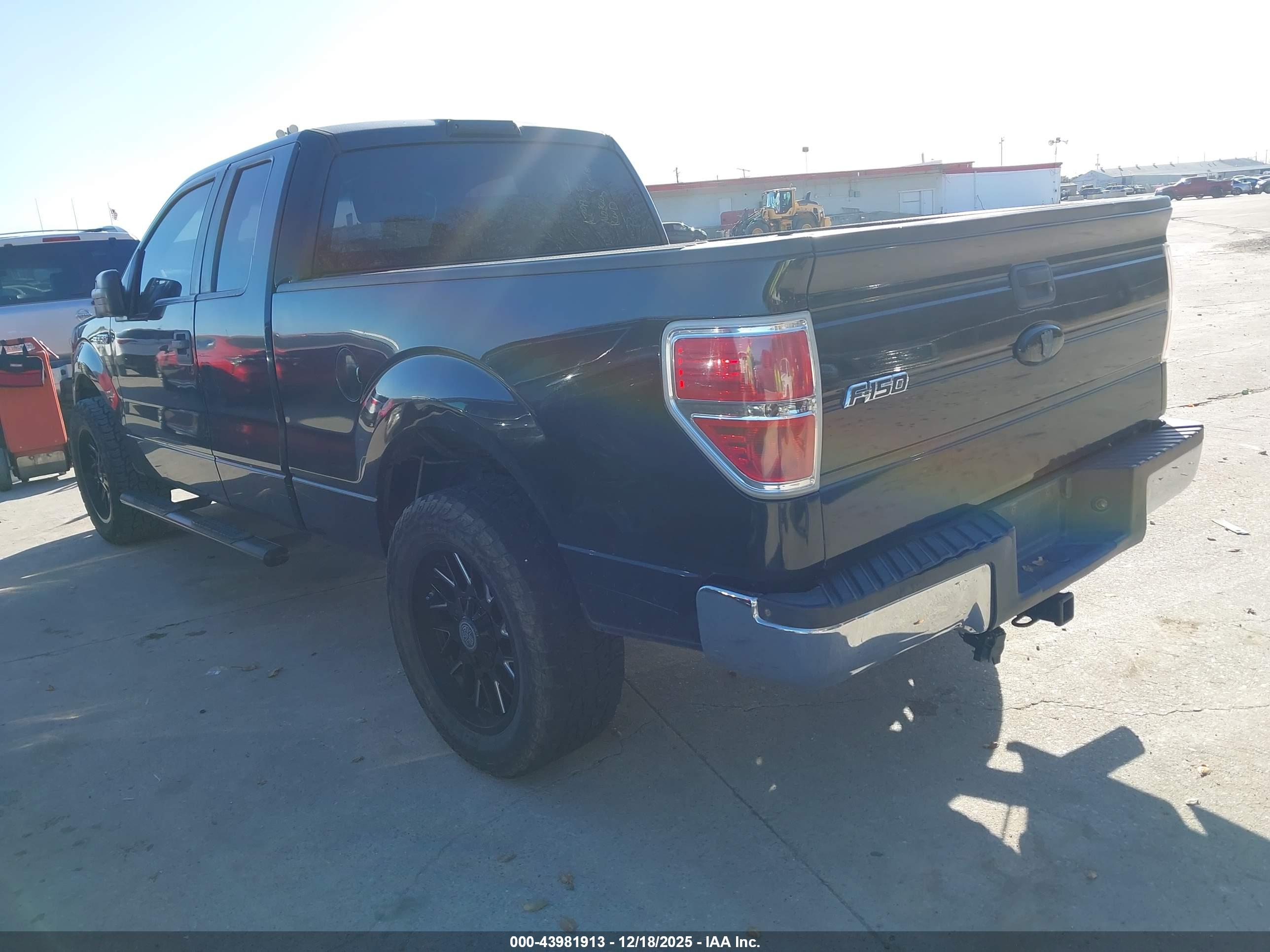 FORD F-150 image 3