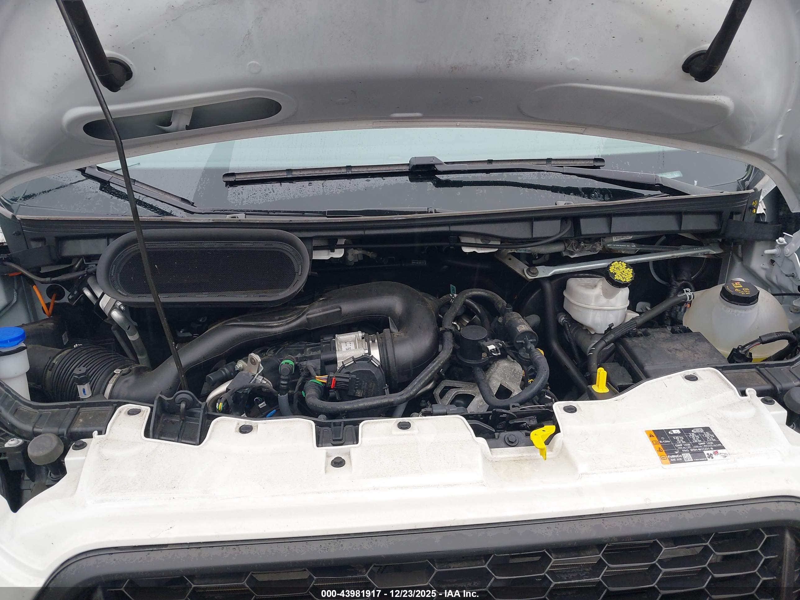 FORD TRANSIT-350 image 10