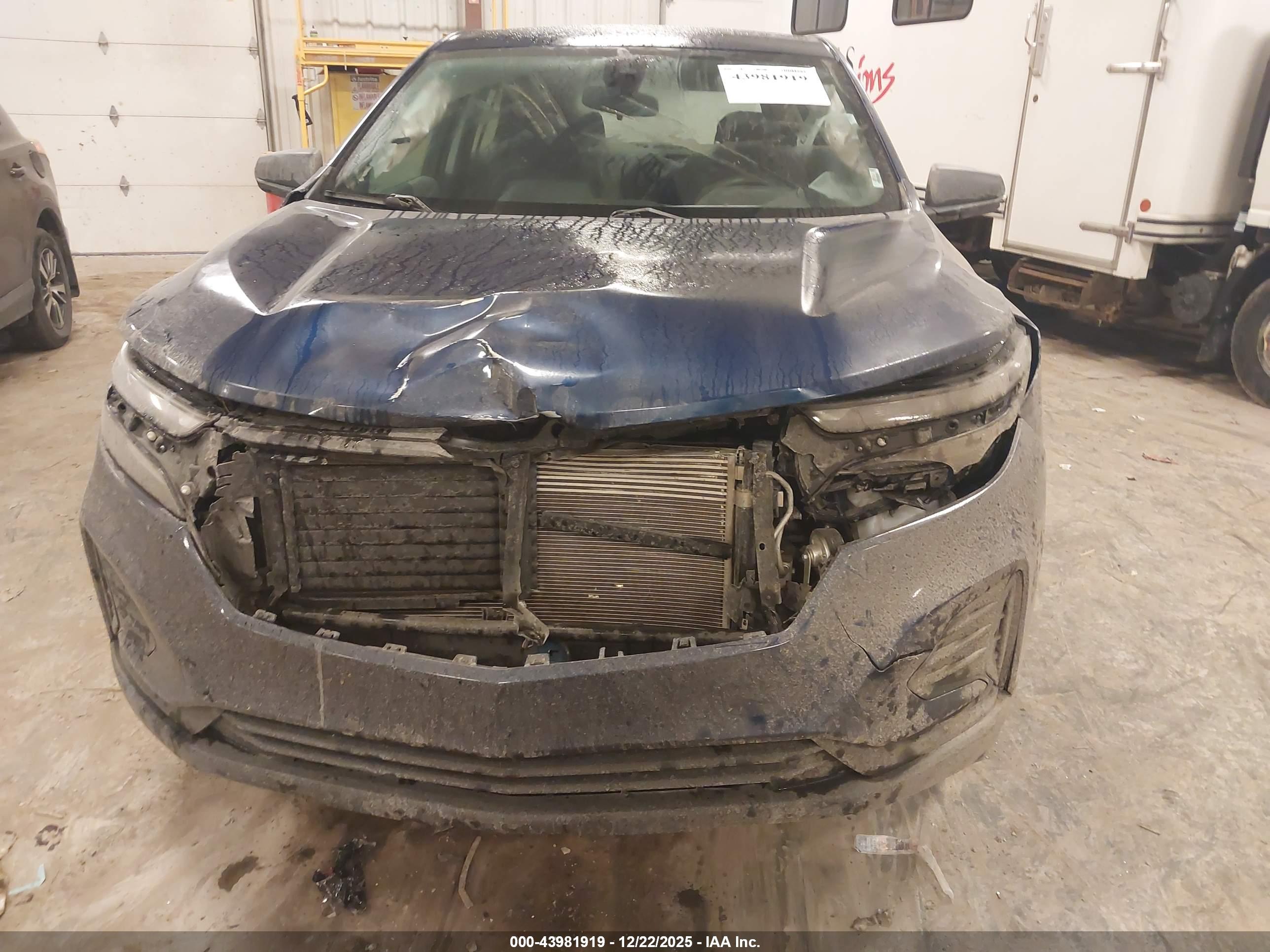 CHEVROLET EQUINOX image 6