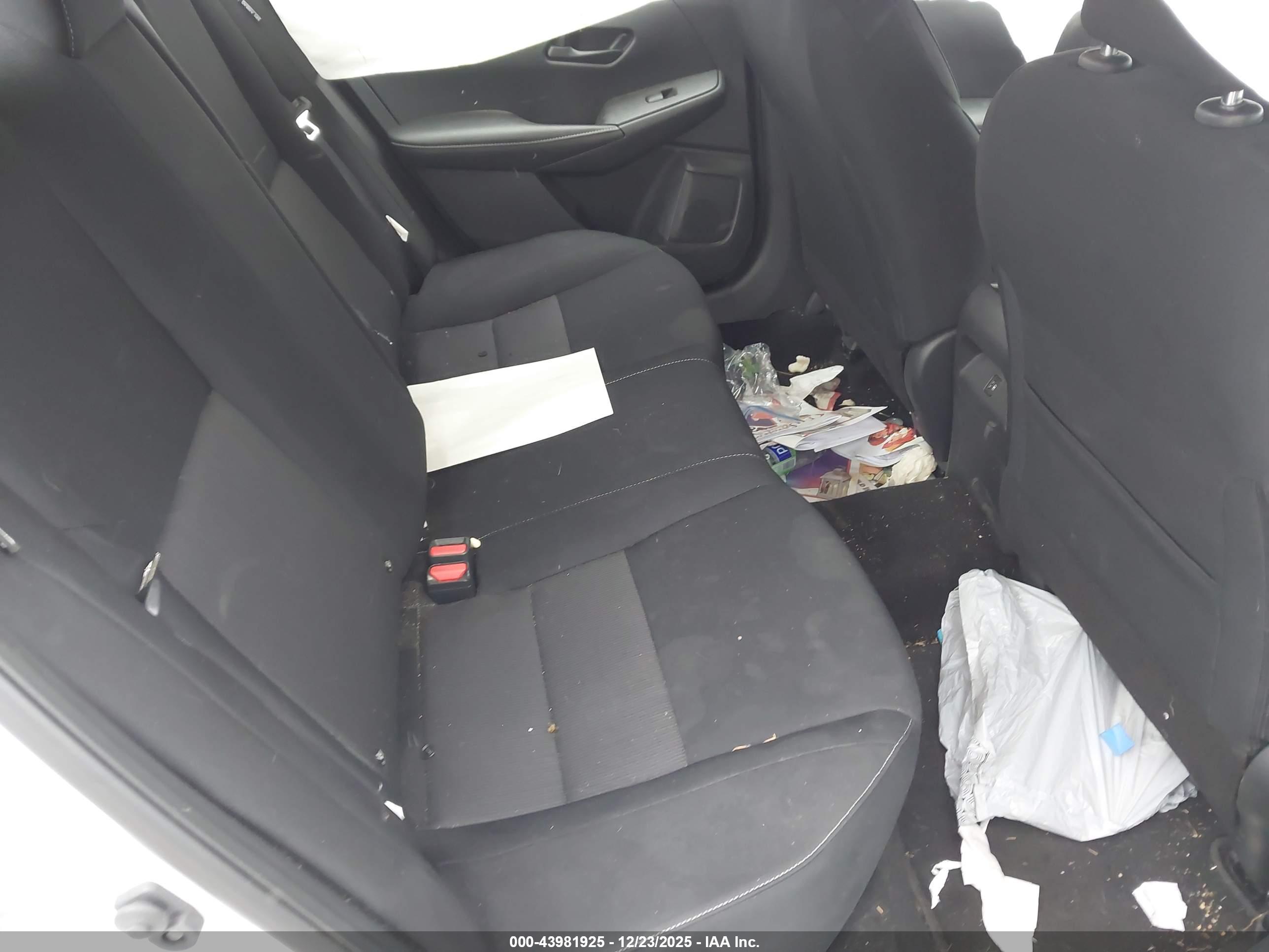 NISSAN SENTRA image 8