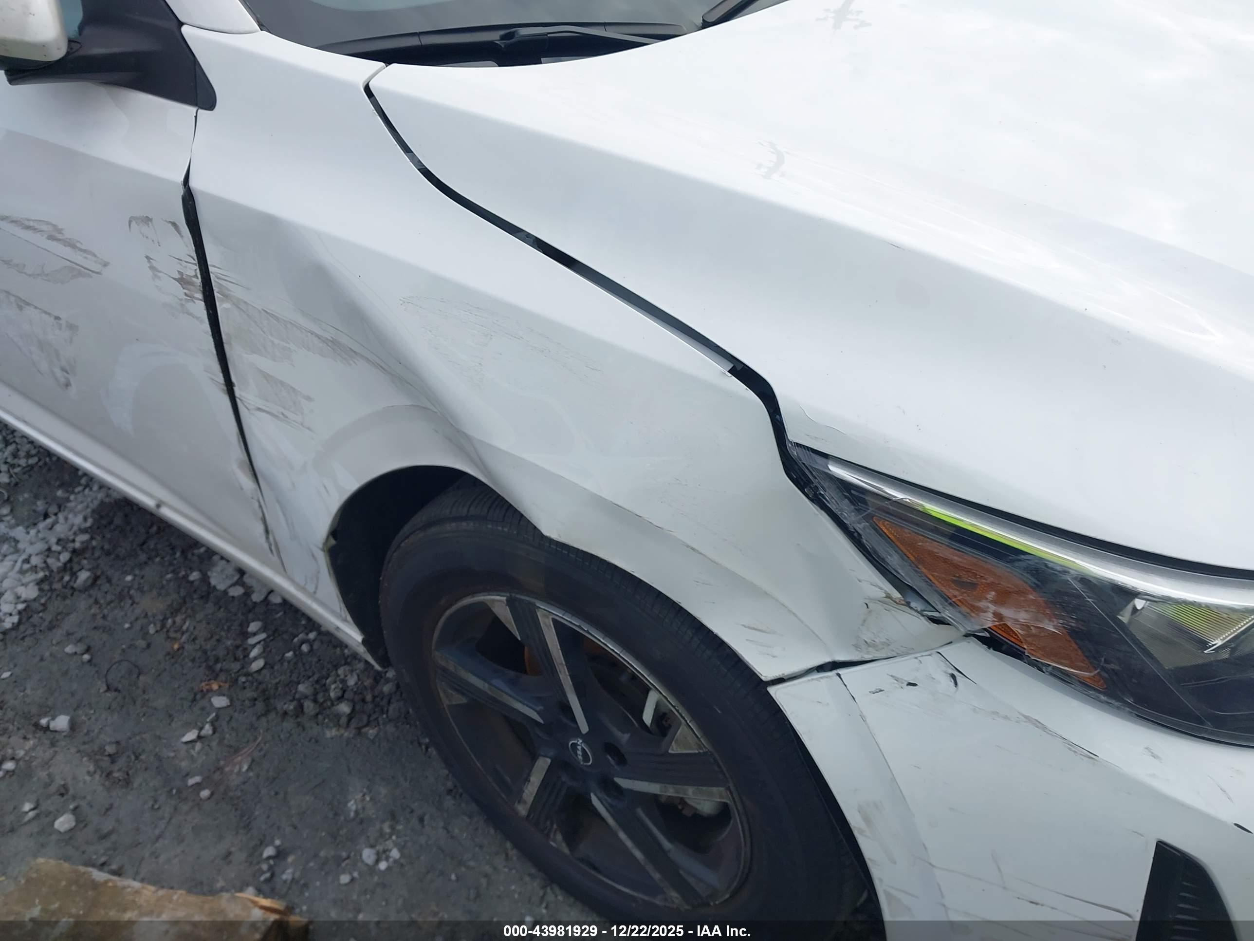 NISSAN SENTRA image 6